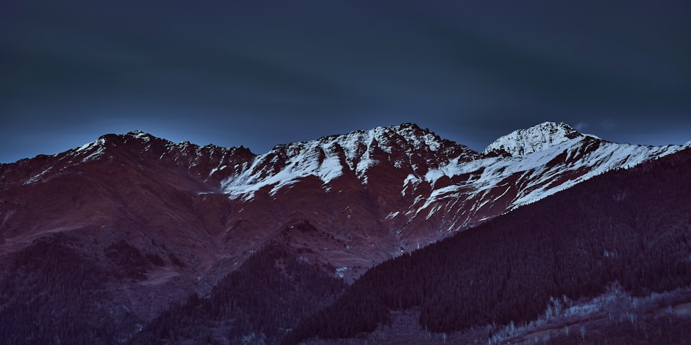 a snowy mountain range