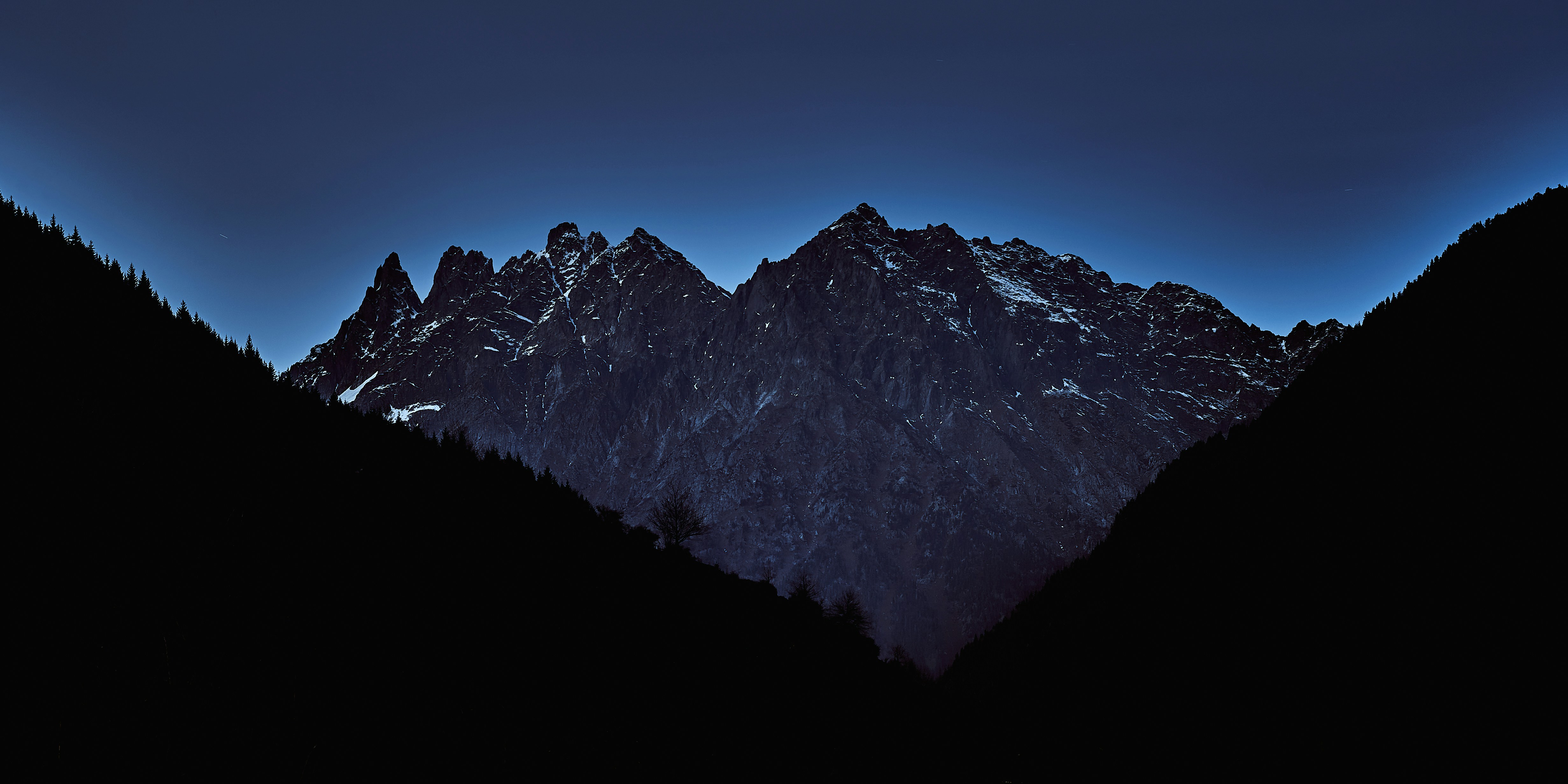 Photo by kostyanchick