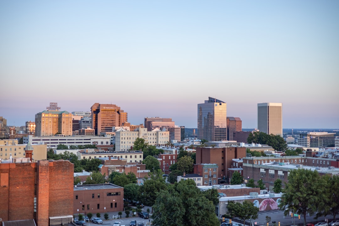 a city with many buildings,
