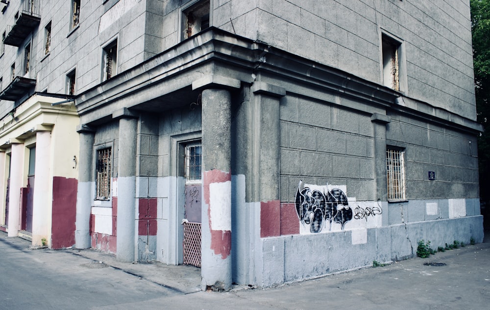 a building with graffiti on it