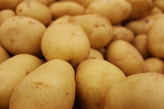 a pile of potatoes