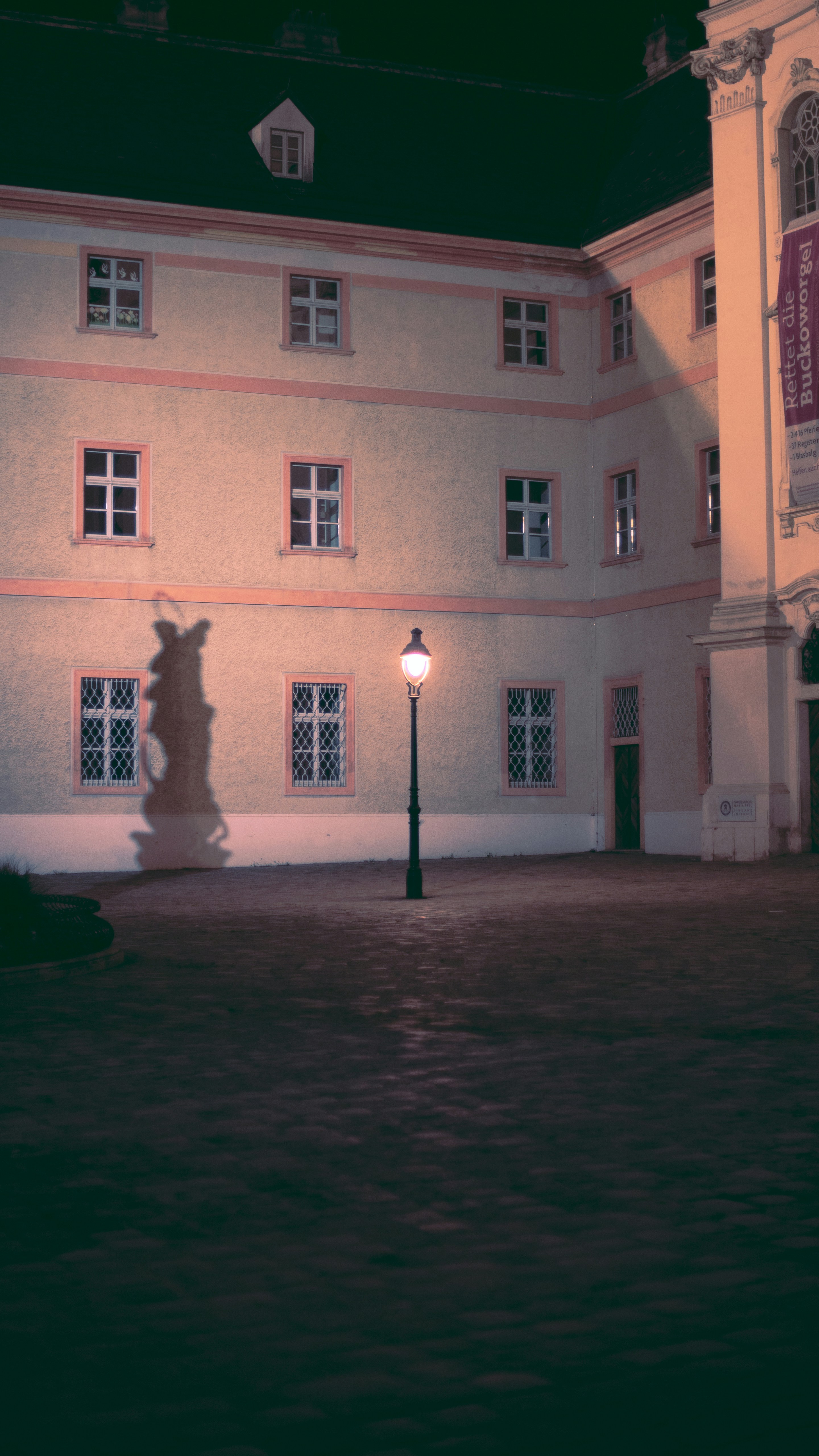 Photo by koryunhills