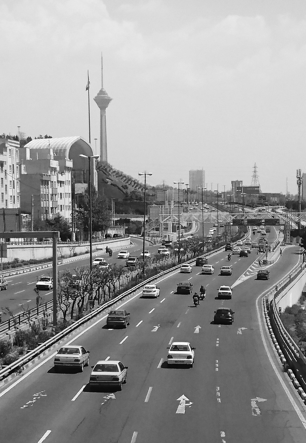 a busy highway with cars