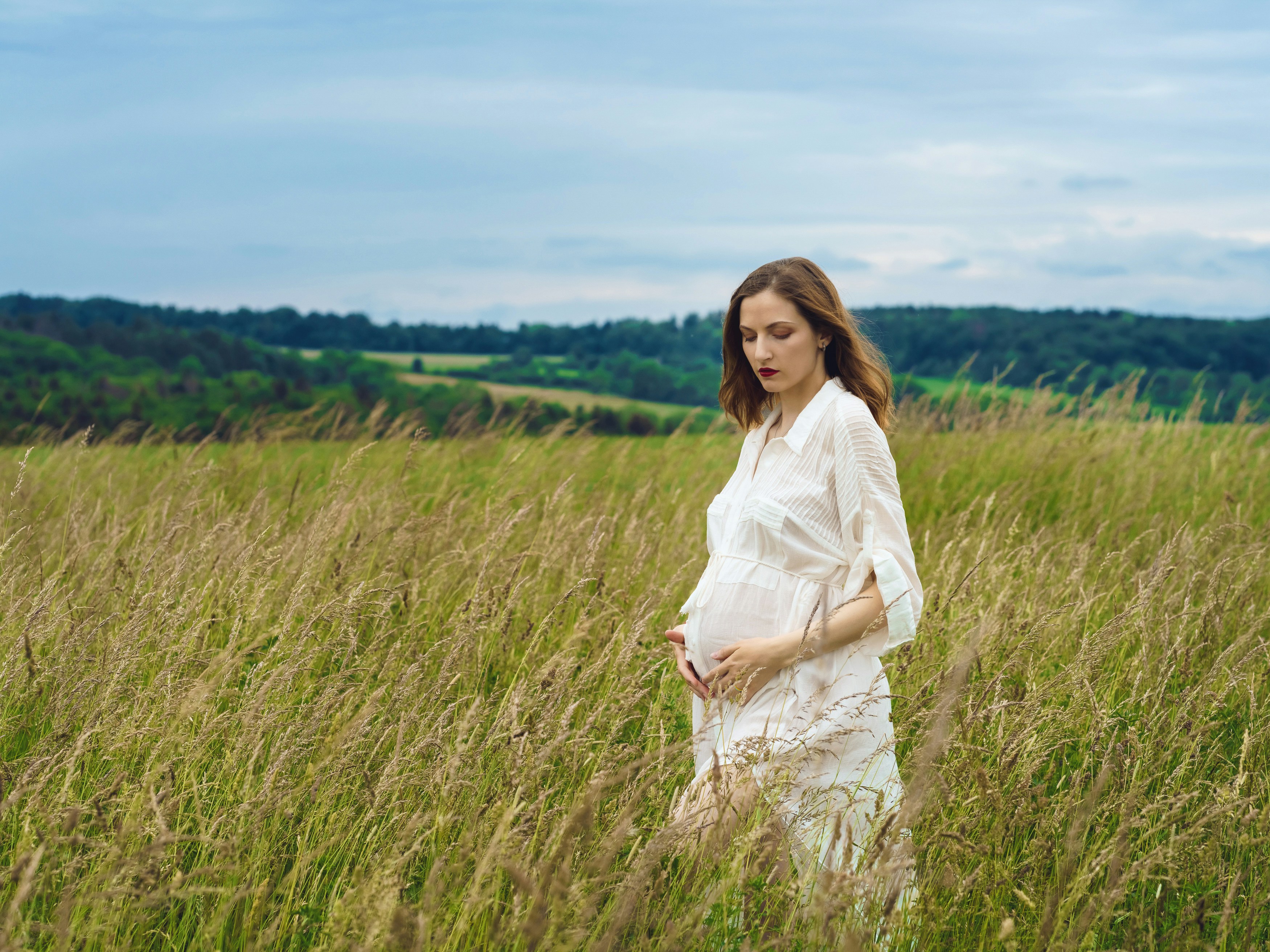 June 2022: Woman in different poses 