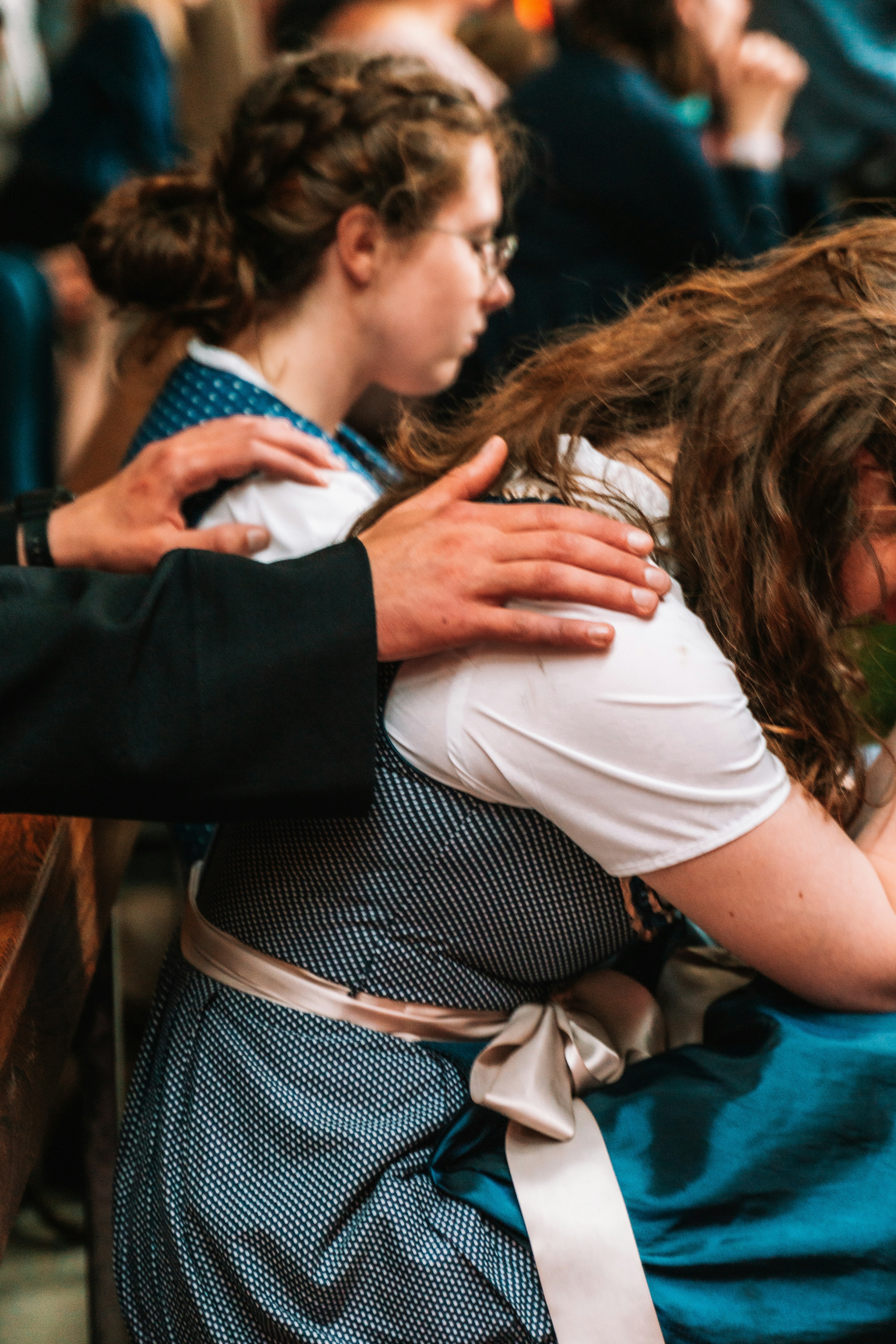 A man and woman hugging photo – Free Church Image on Unsplash