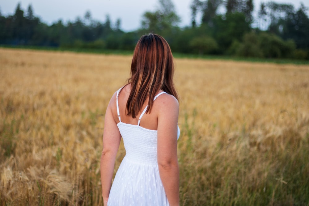 a person in a white dress