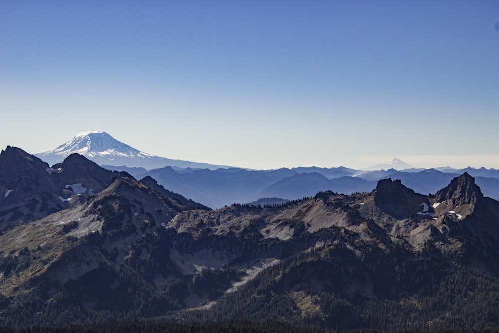 a snowy mountain range