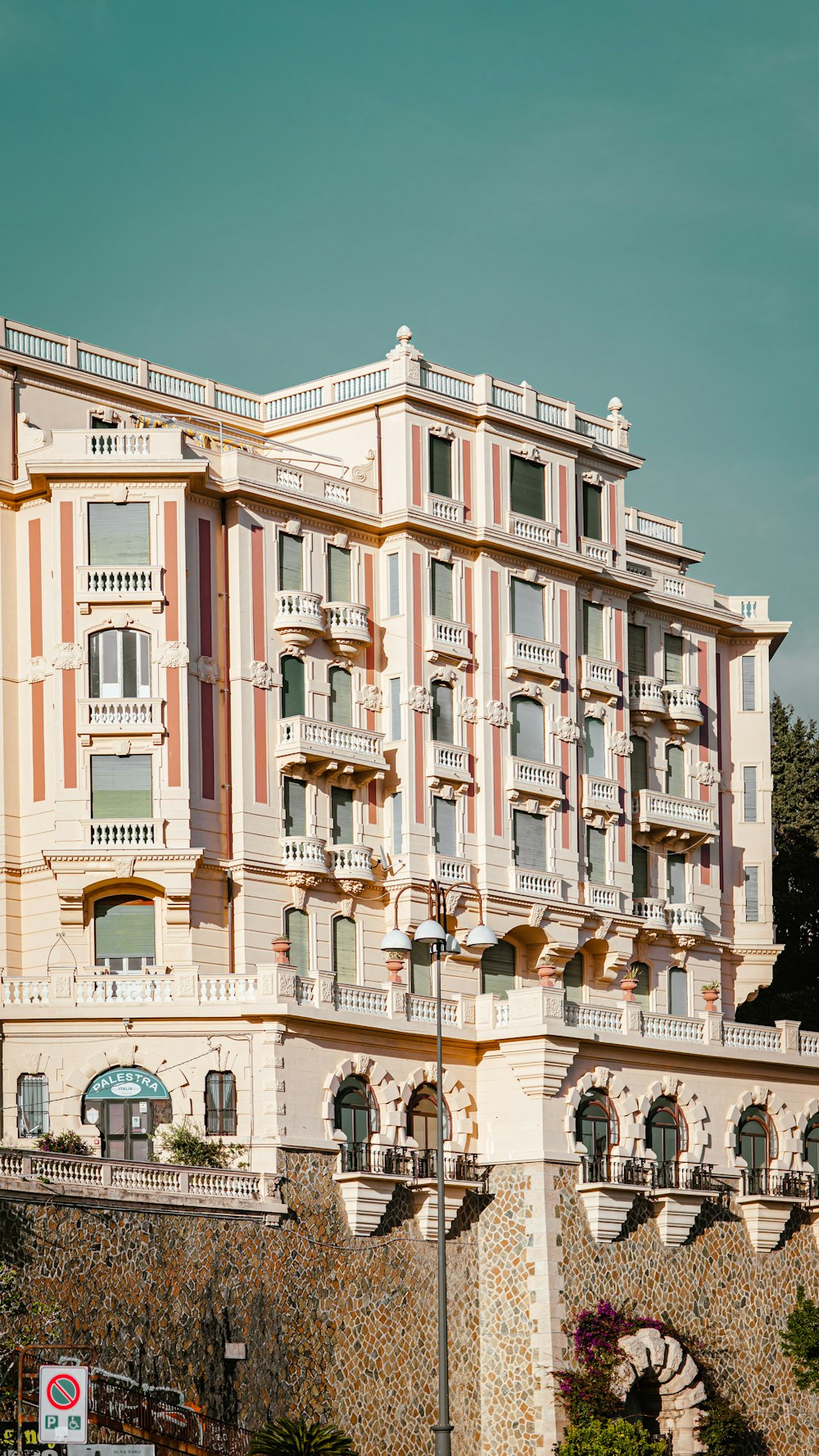 a building with many balconies