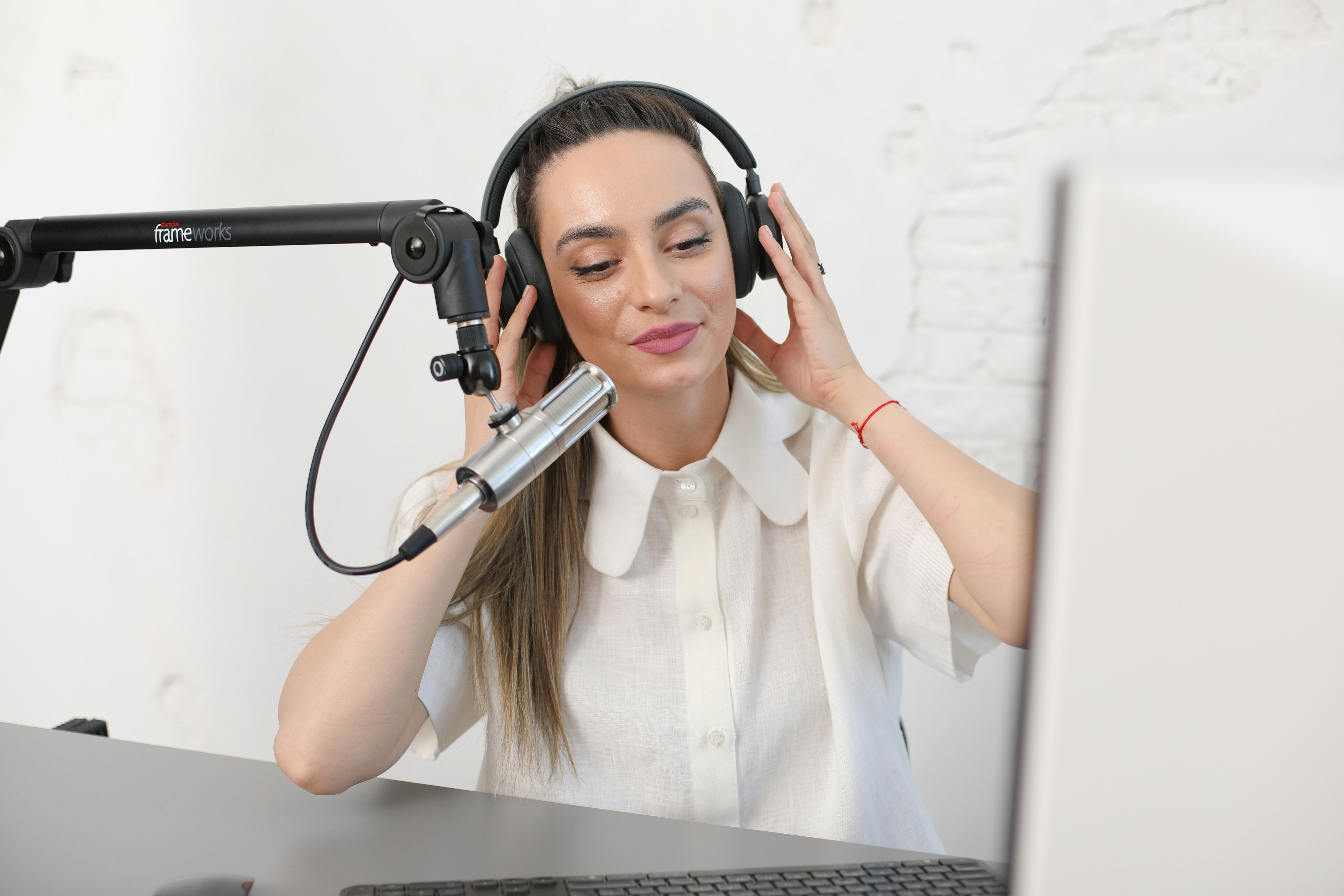 Earthworks Audio - ICON PRO - XLR Microphone used for zoom meetings, streaming, and chatting with friends.