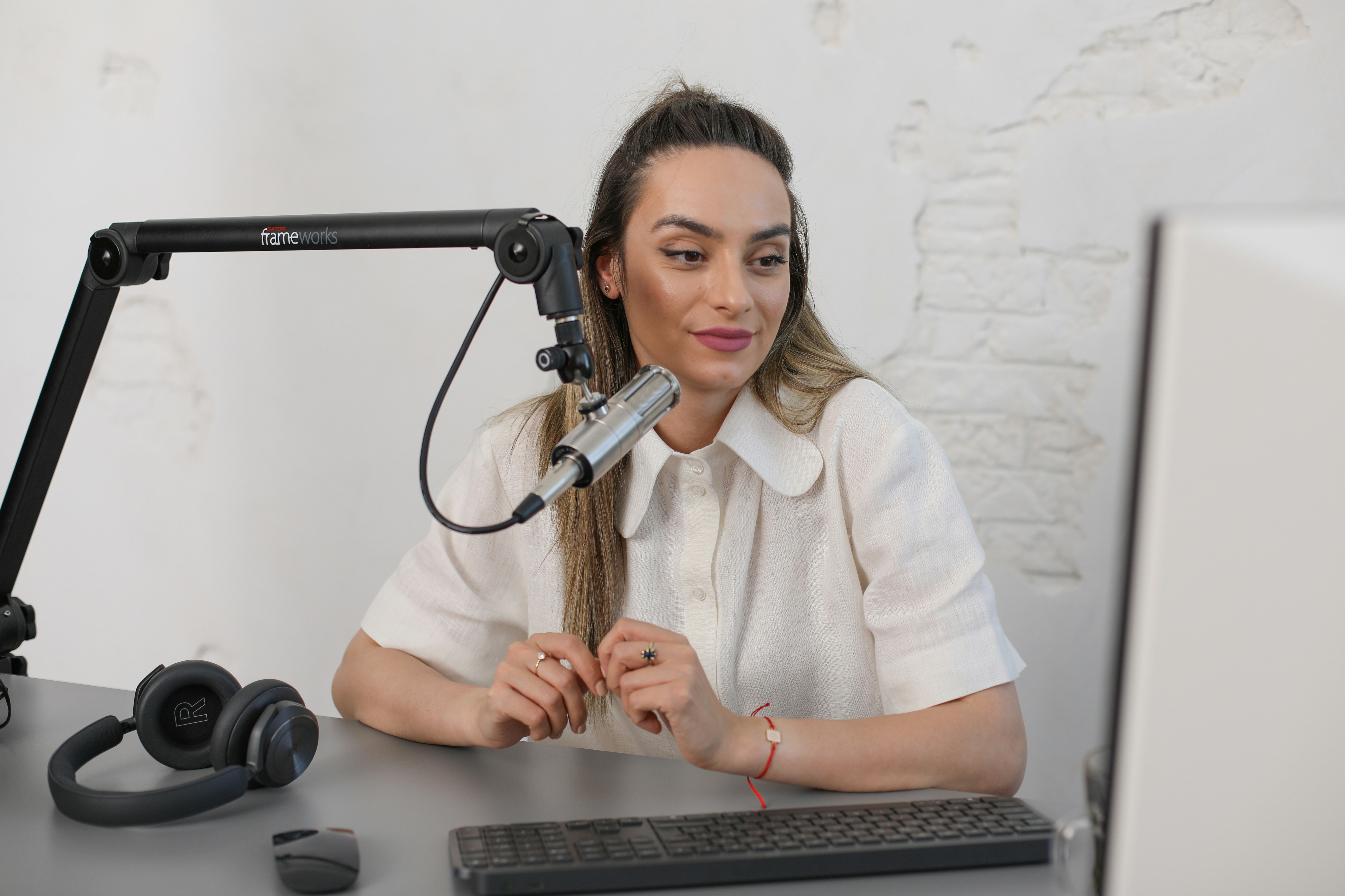 Earthworks Audio - ICON PRO - XLR microphone used for zoom meetings, streaming, and chatting with friends.