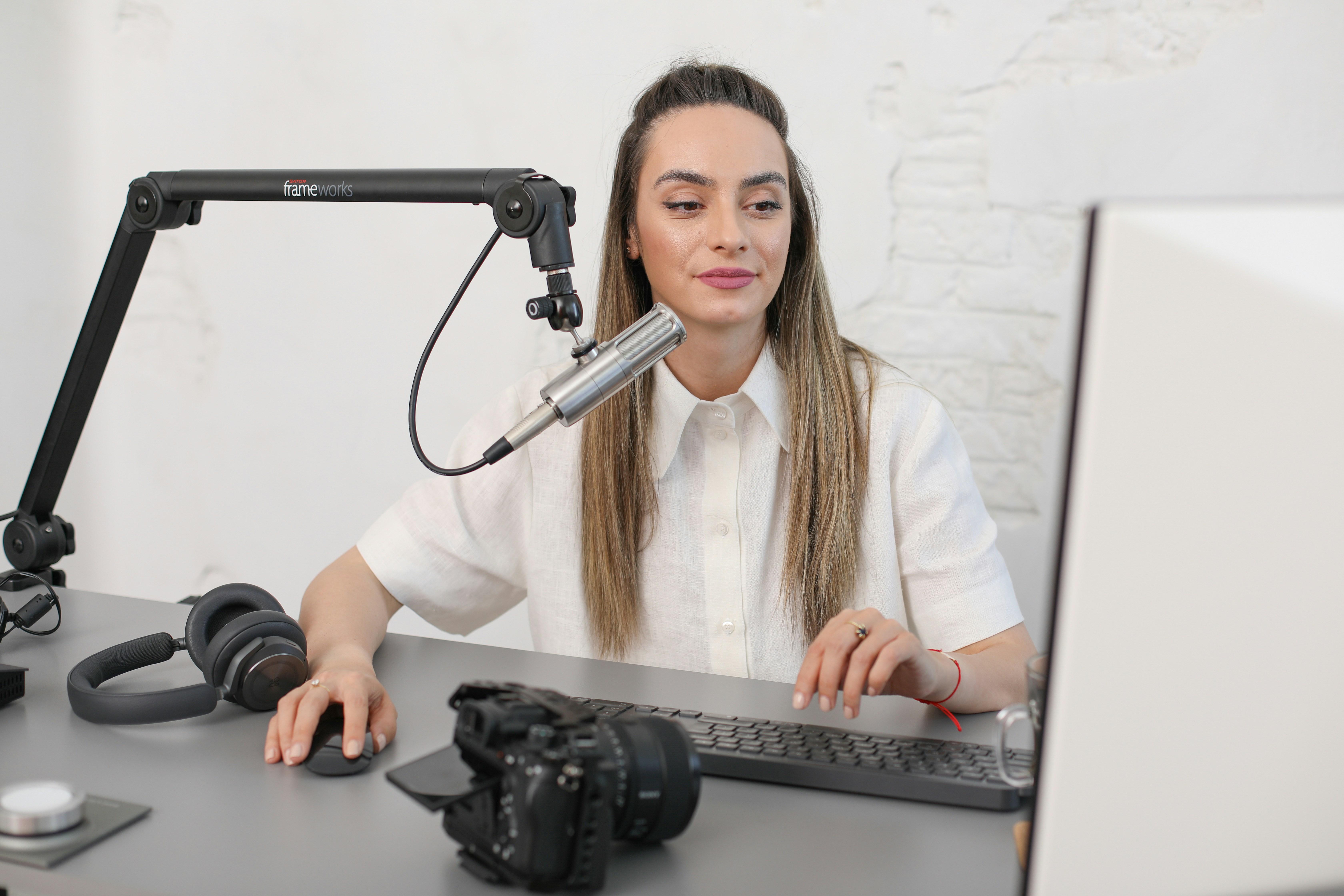 Earthworks Audio - ICON PRO - XLR microphone used for zoom meetings, streaming, and chatting with friends.