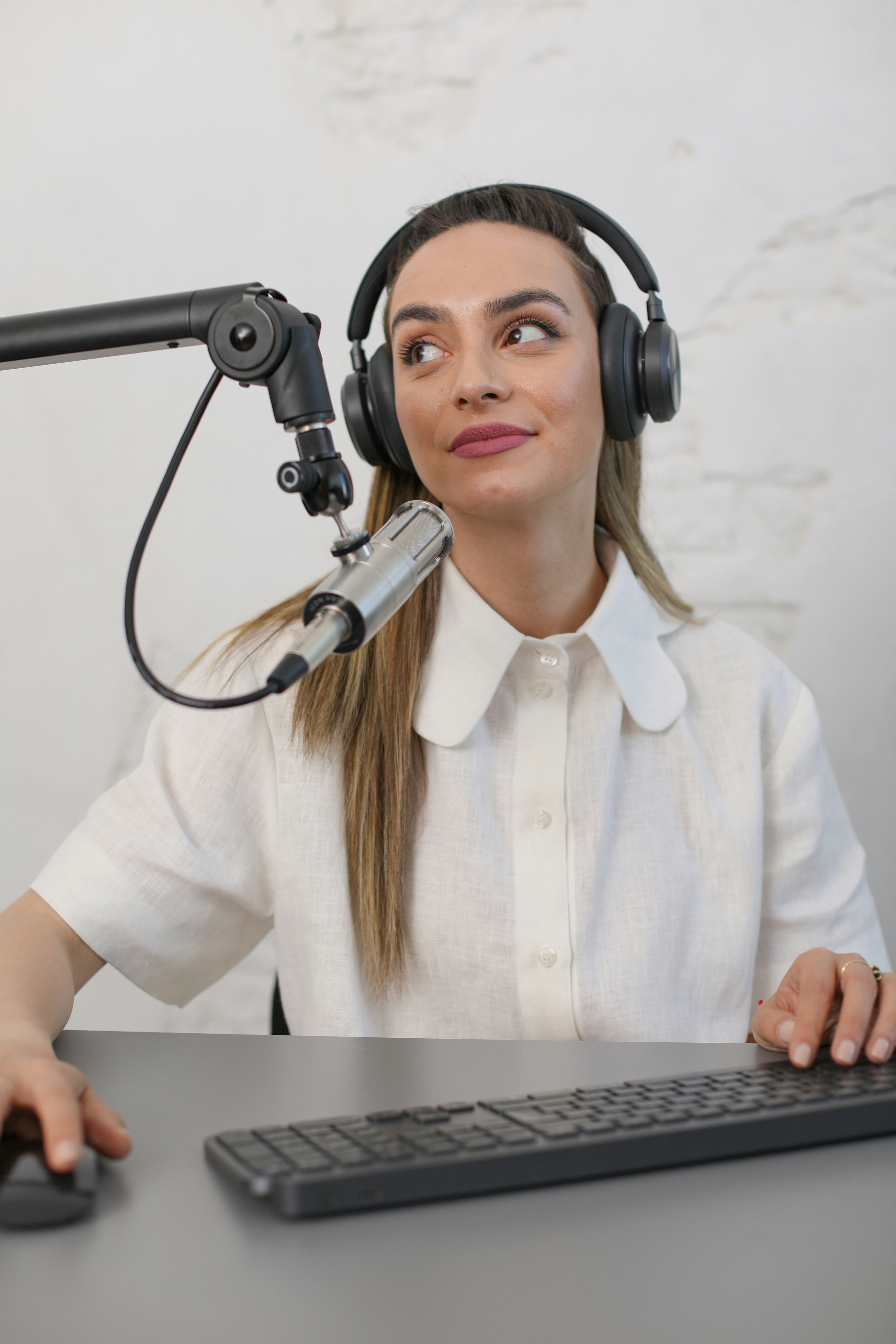 Earthworks Audio - ICON PRO - XLR microphone used for zoom meetings, streaming, and chatting with friends.