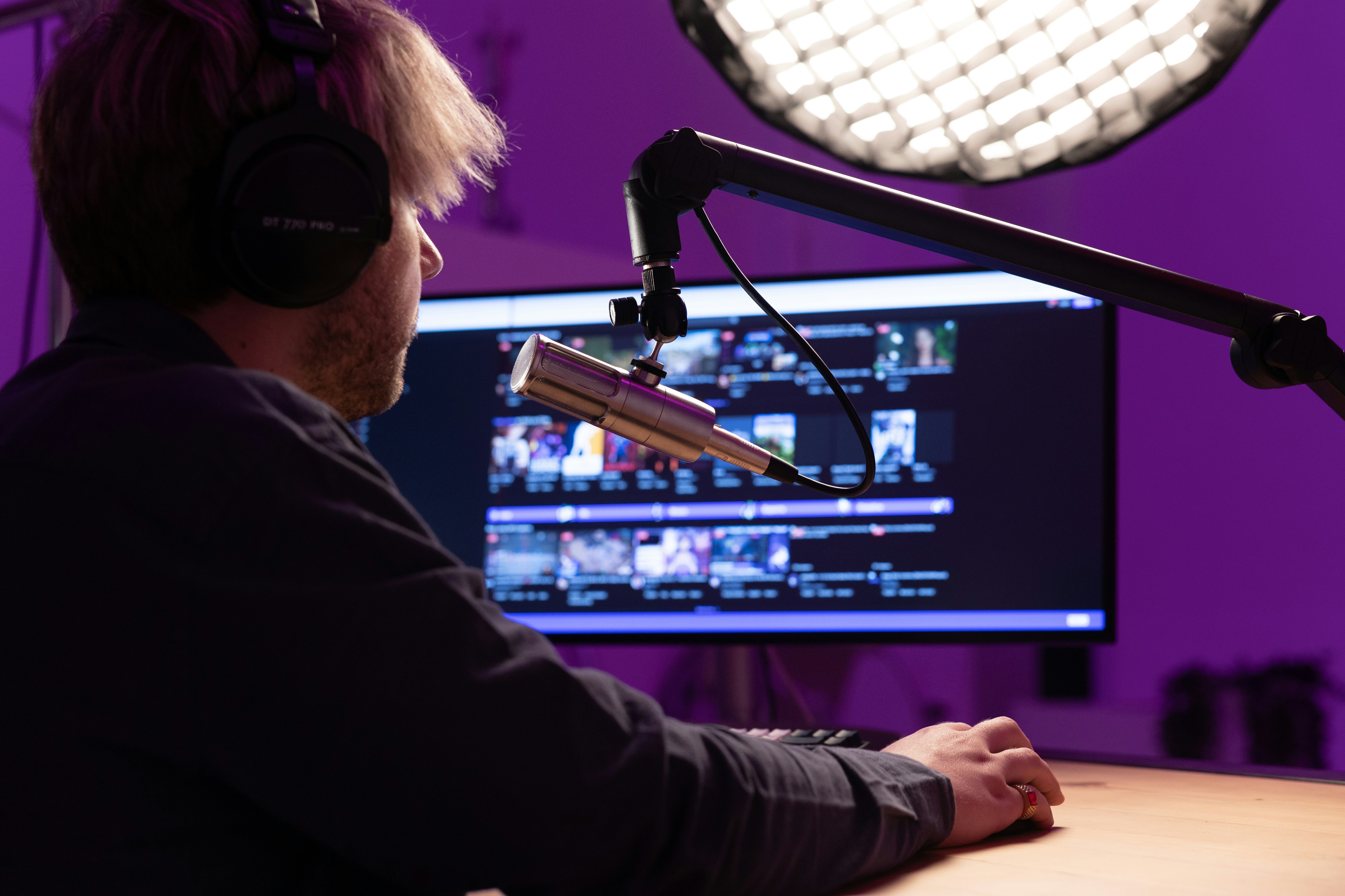 Earthworks Audio - ICON PRO - XLR microphone used for gaming streaming, and chatting with friends.