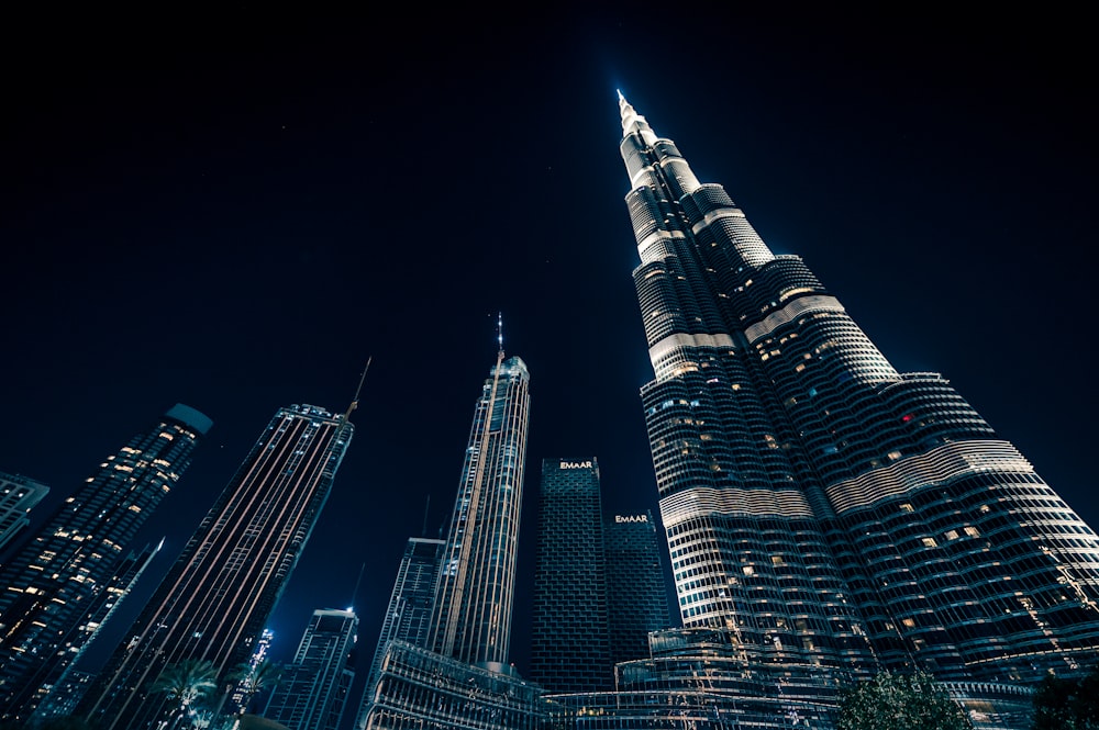 a city skyline at night