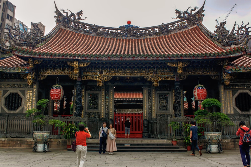 Temple de Lungshan de Manka avec un grand toit