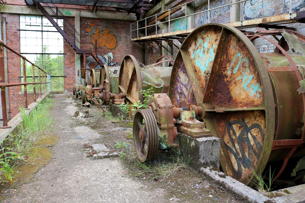 an old rusted out car