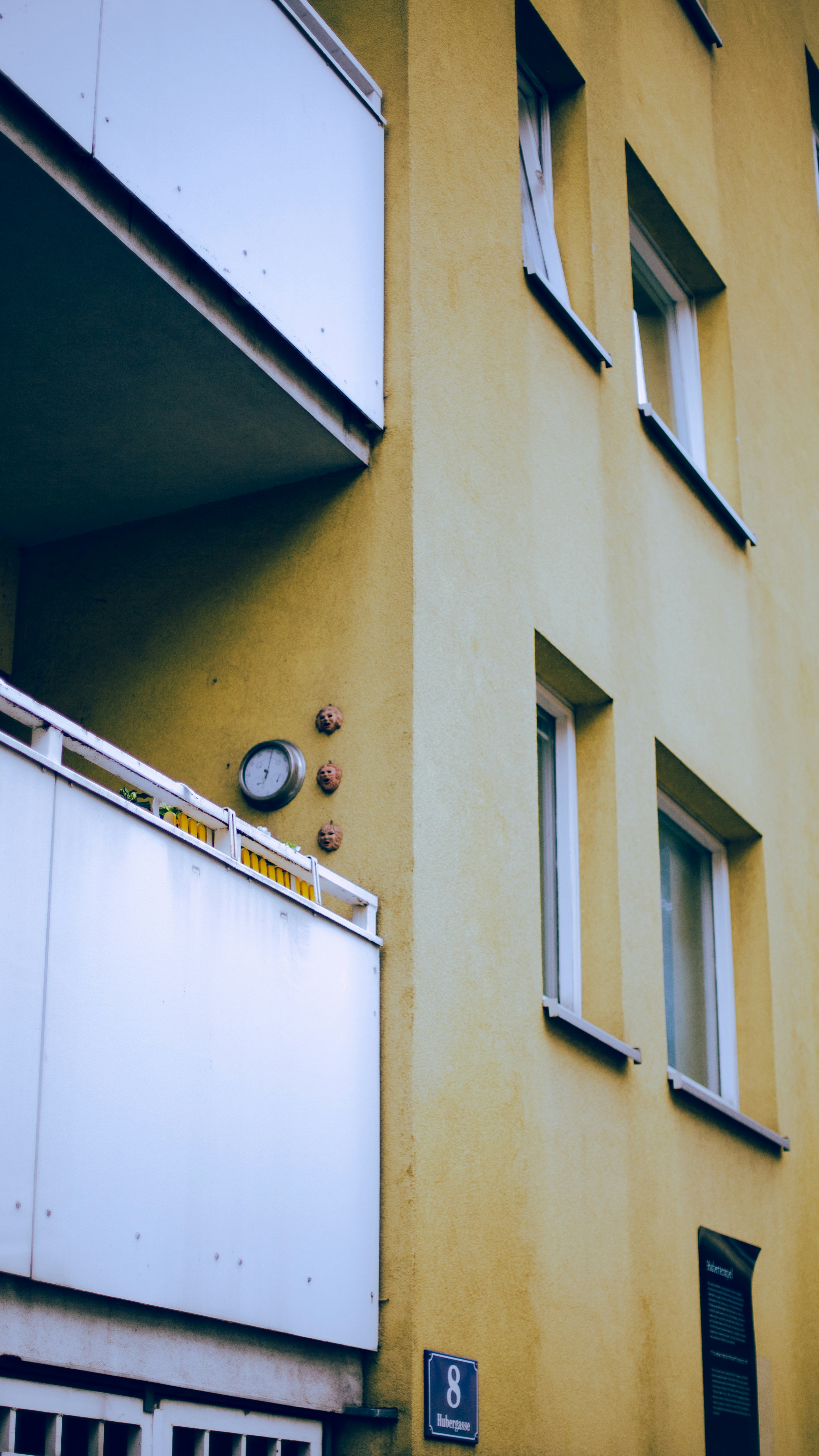 Photo by koryunhills