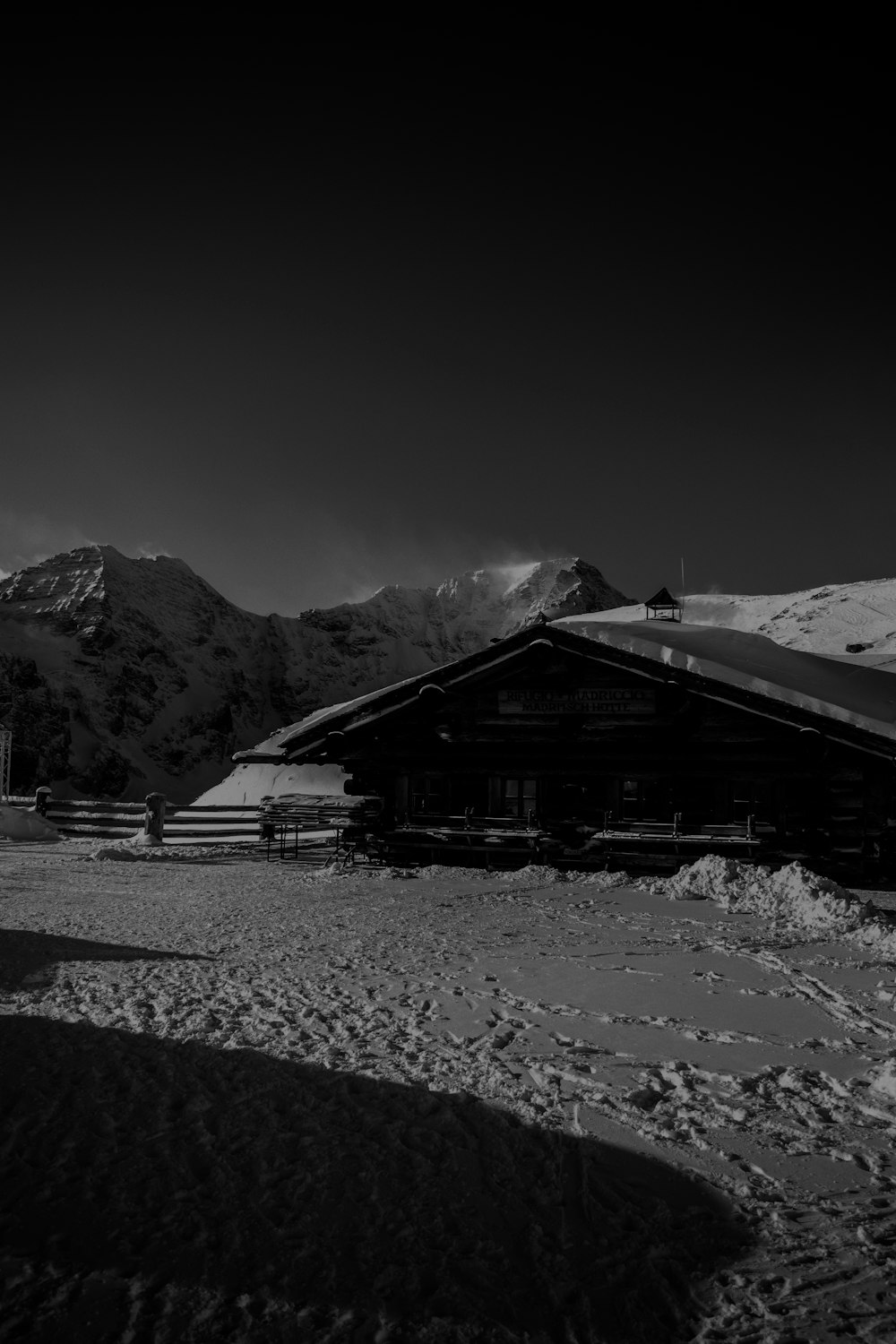 a building in the snow