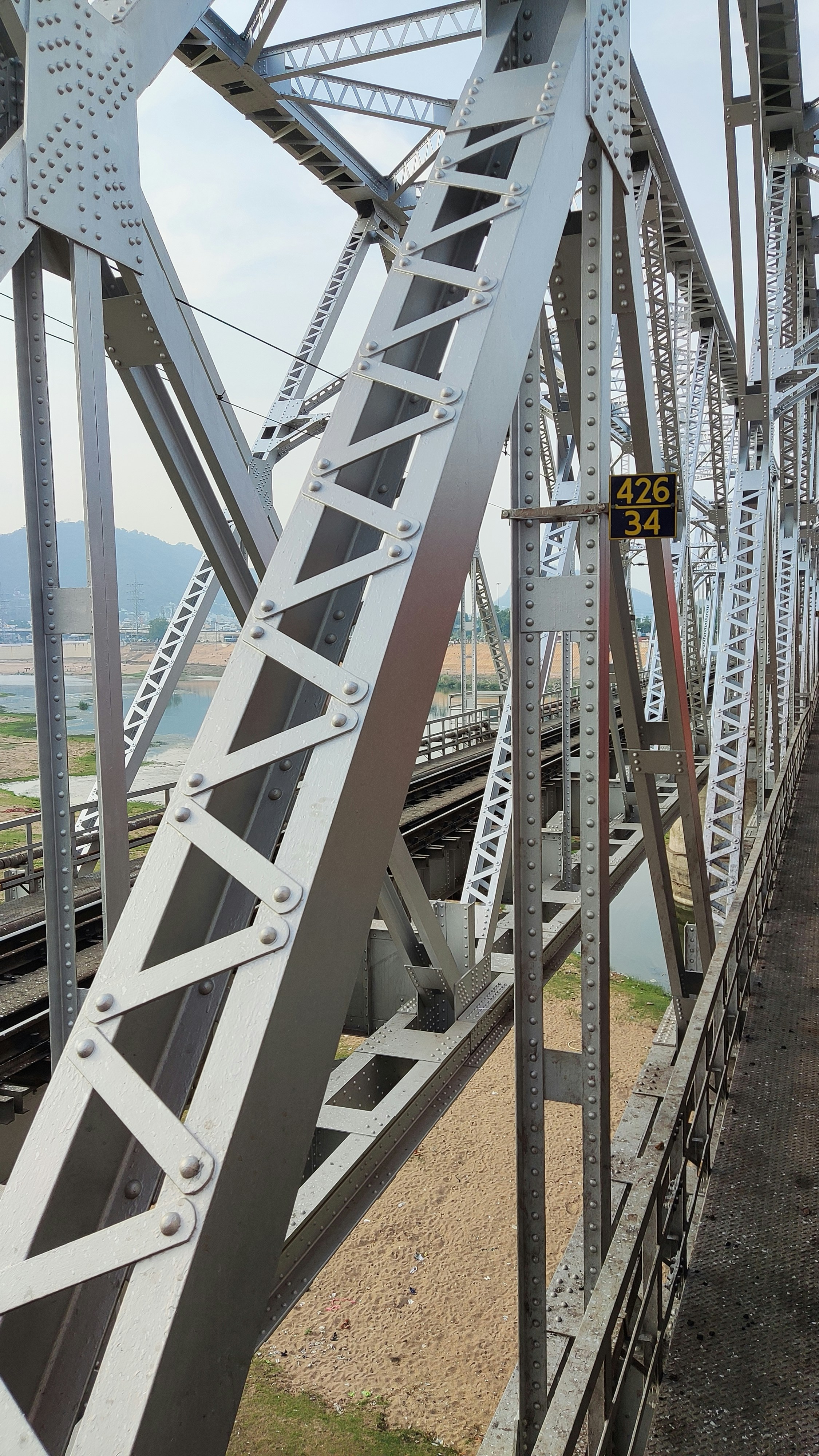 A bridge with a sign photo – Free Bridge Image on Unsplash
