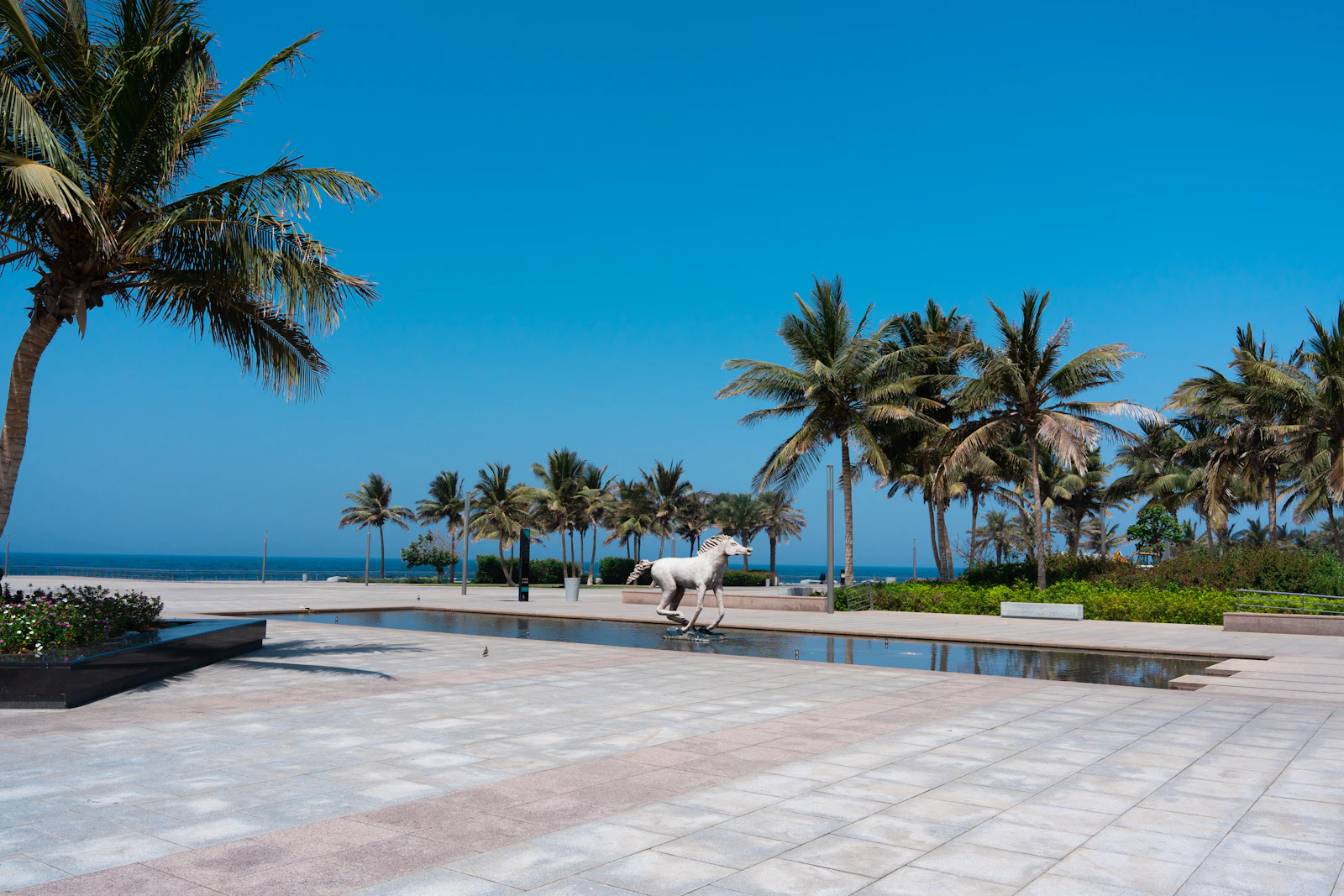 The Ritz-Carlton, Jeddah Overlooks the King Fahad Fountain