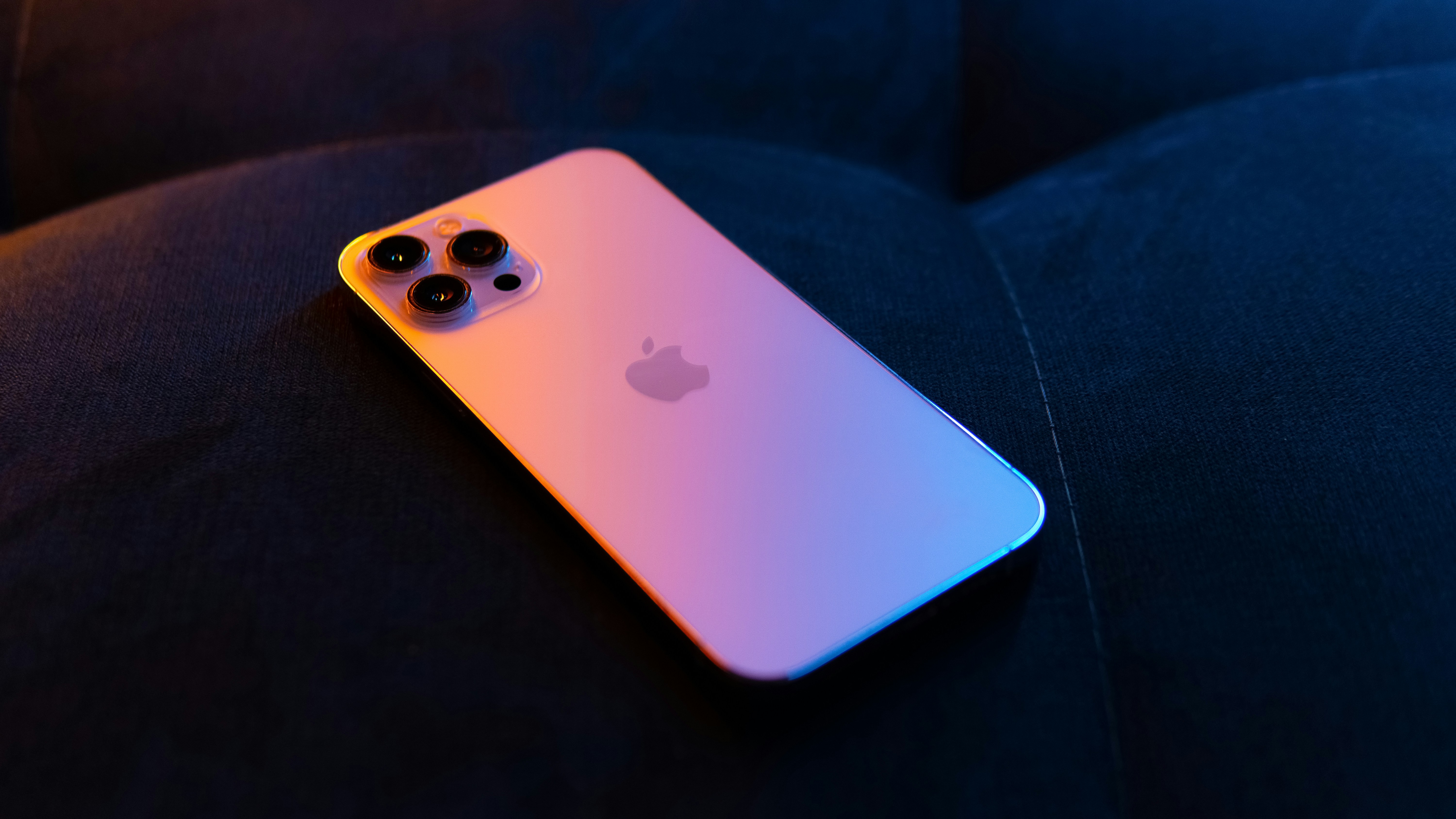 iPhone com 3 Câmeras: Quais Modelos Têm e Vale a Pena?