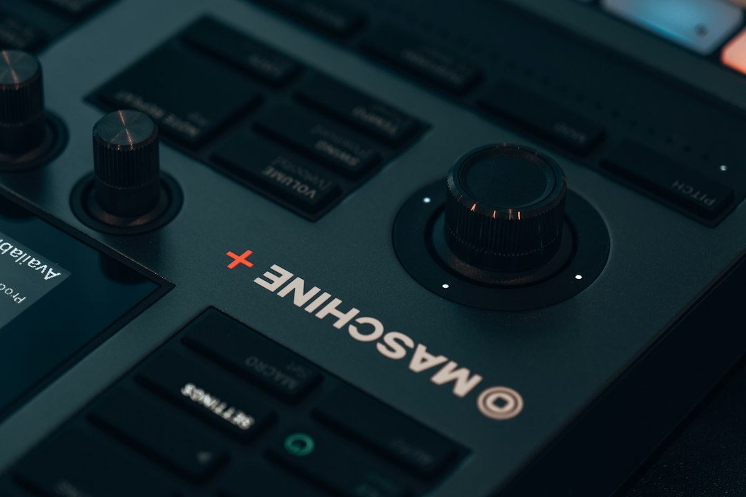 maschine controller closeup