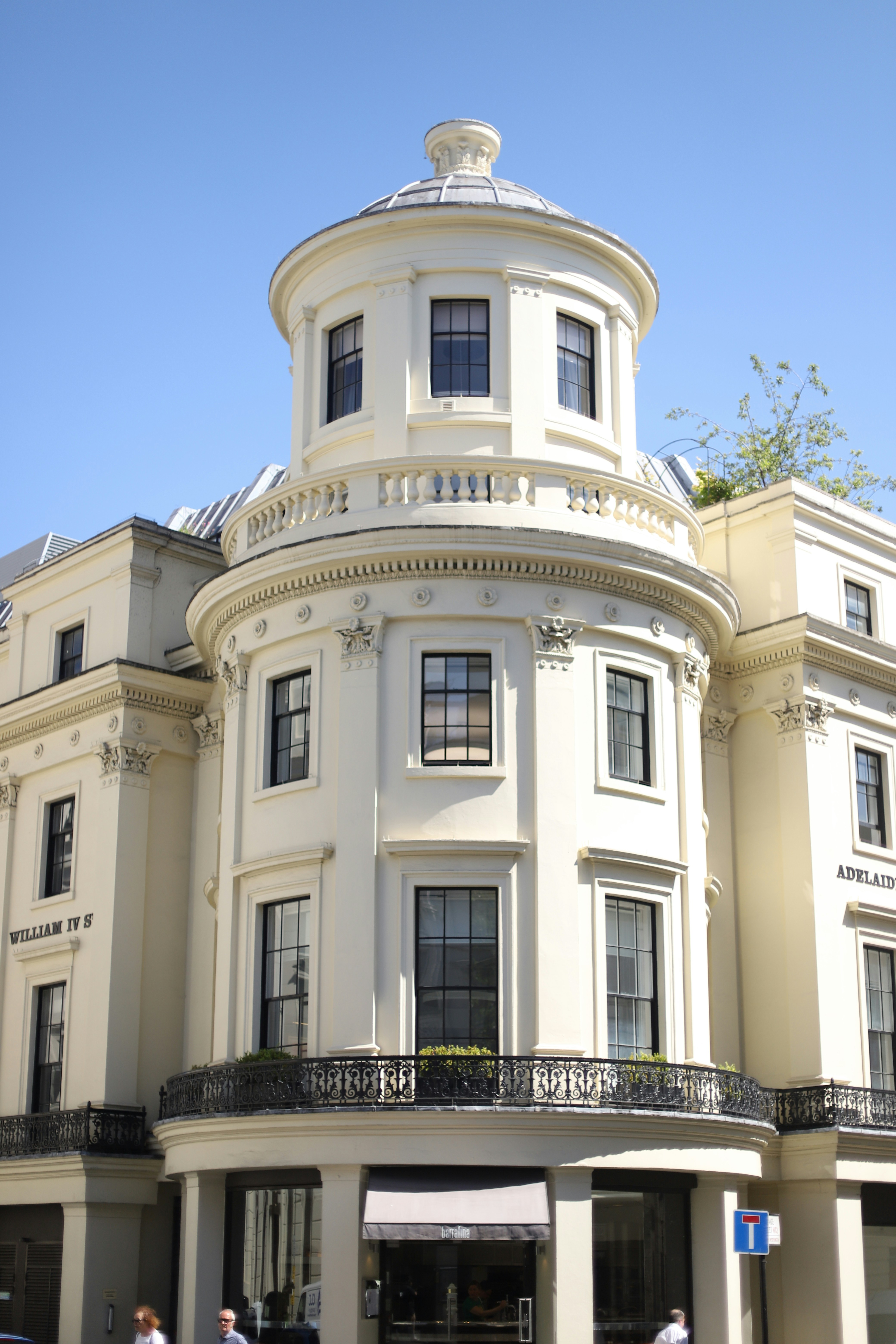 Photo by hollybooker15