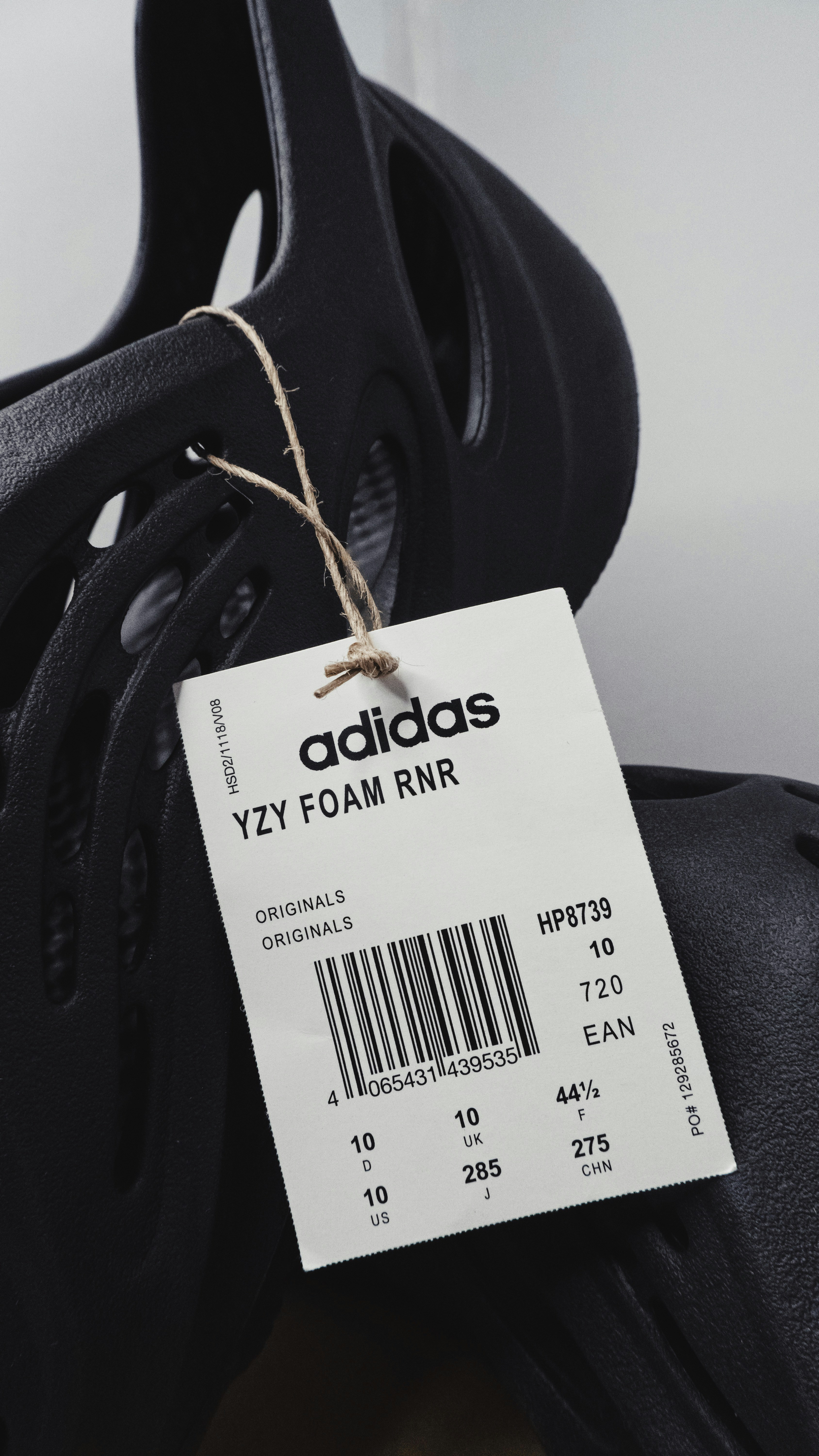 photo-1655982182278-c6eb38815a06?ixid=M3