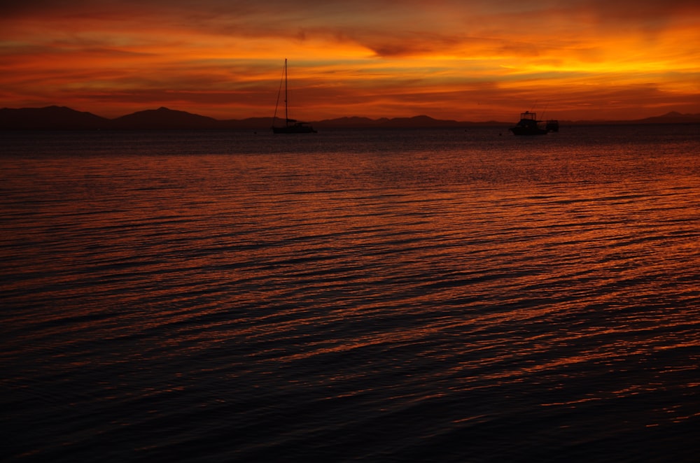 Una barca nell'acqua