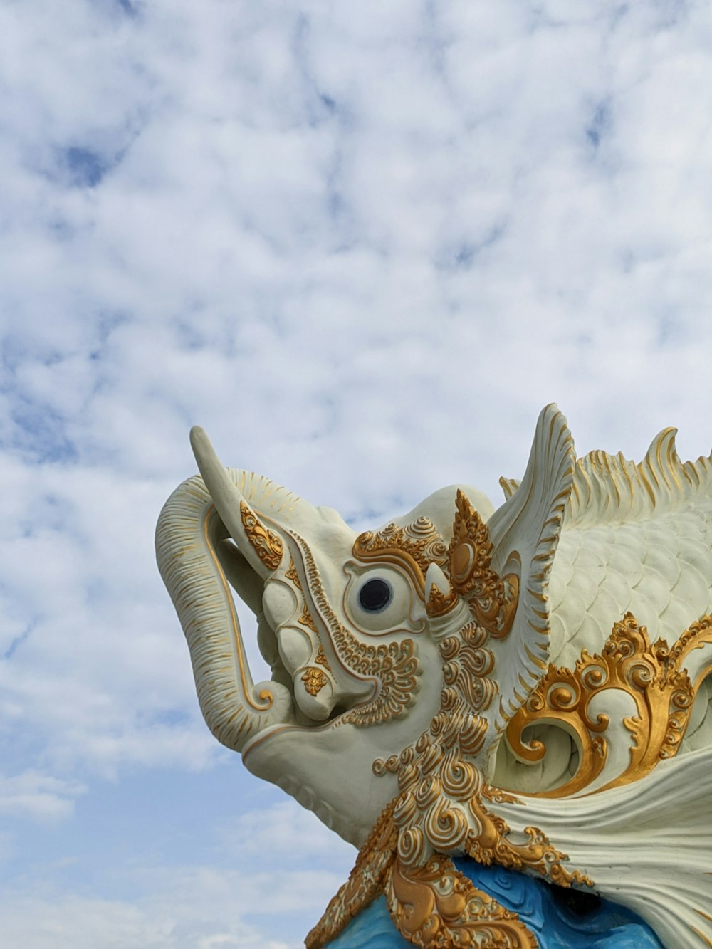 a sculpture of a dragon