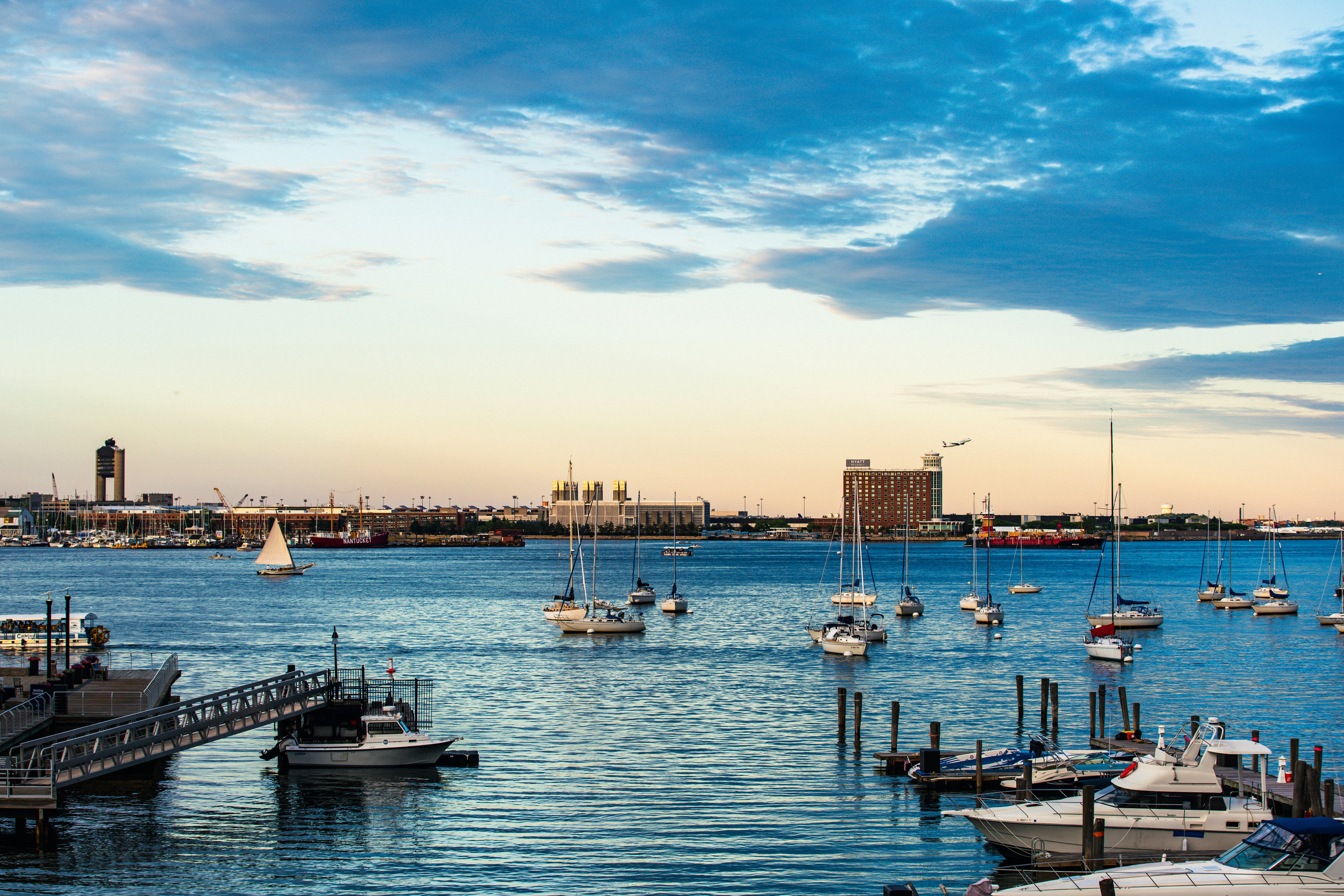 Photo by mosesmroldan