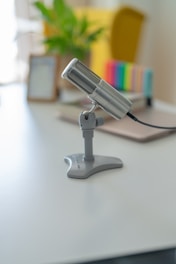 un petit microscope pour le diagnostic des cheveux