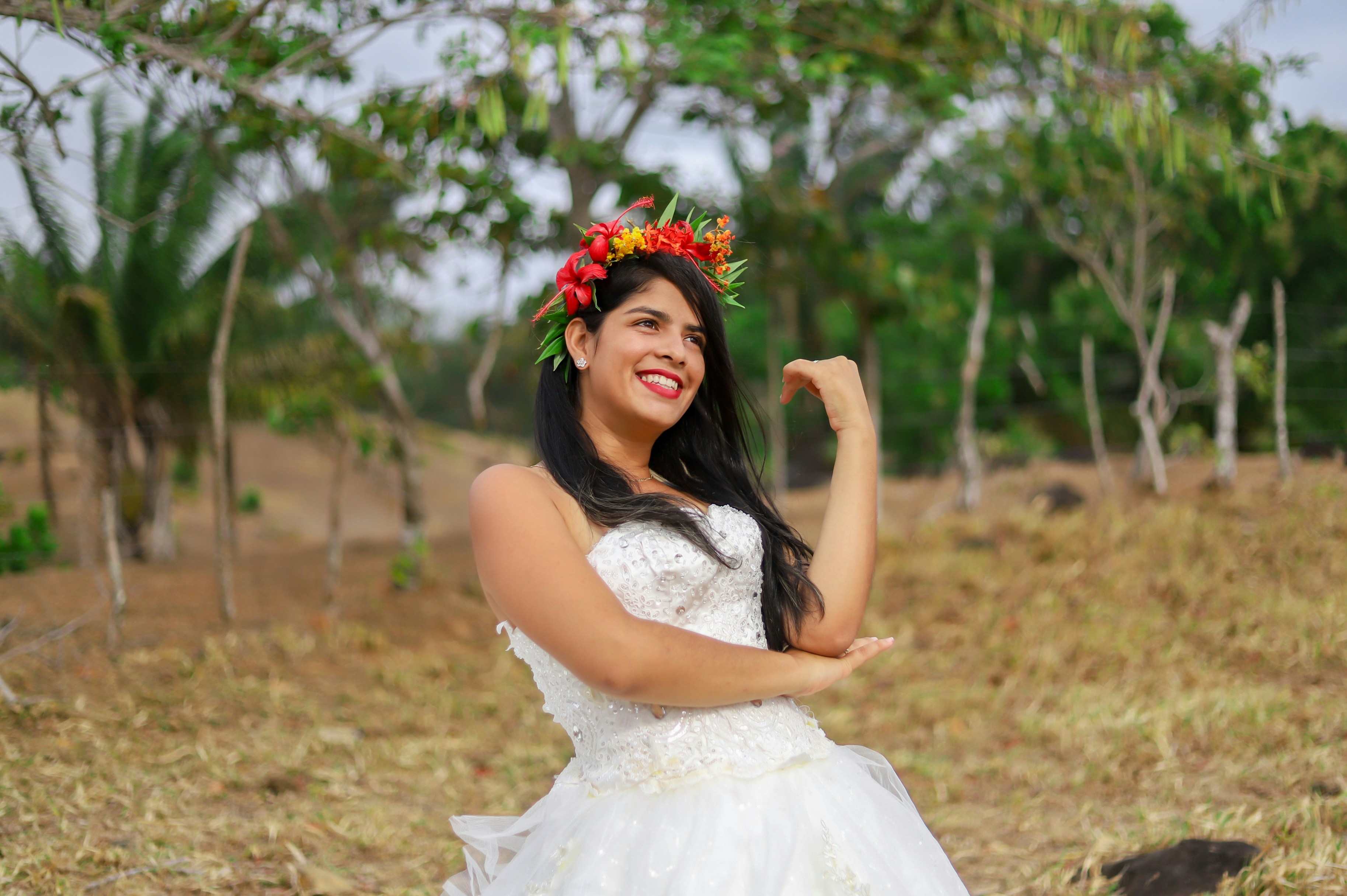 Fotomural a person in a white dress