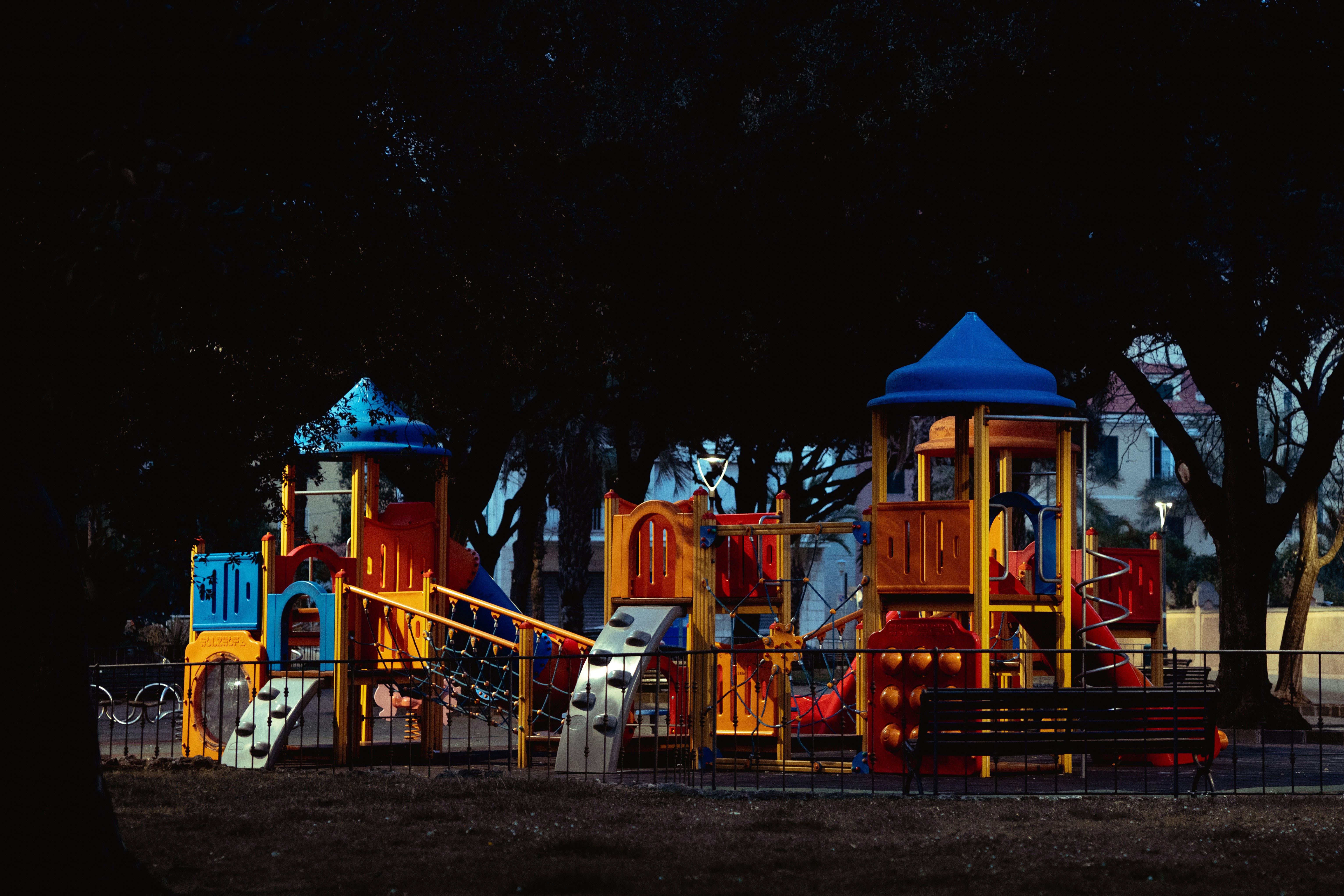 ألعاب حديقة للأطفال