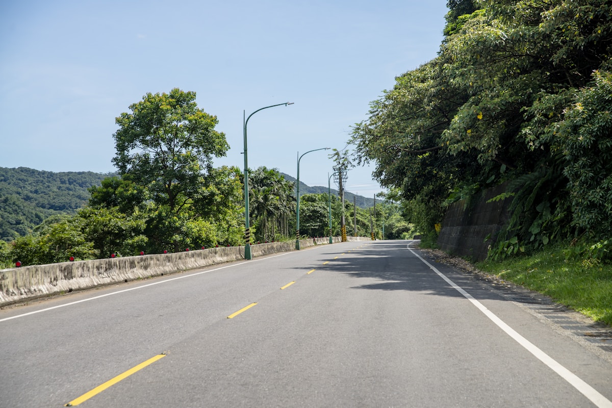 台灣公路自駕風景，泰國旅客探索台灣美景