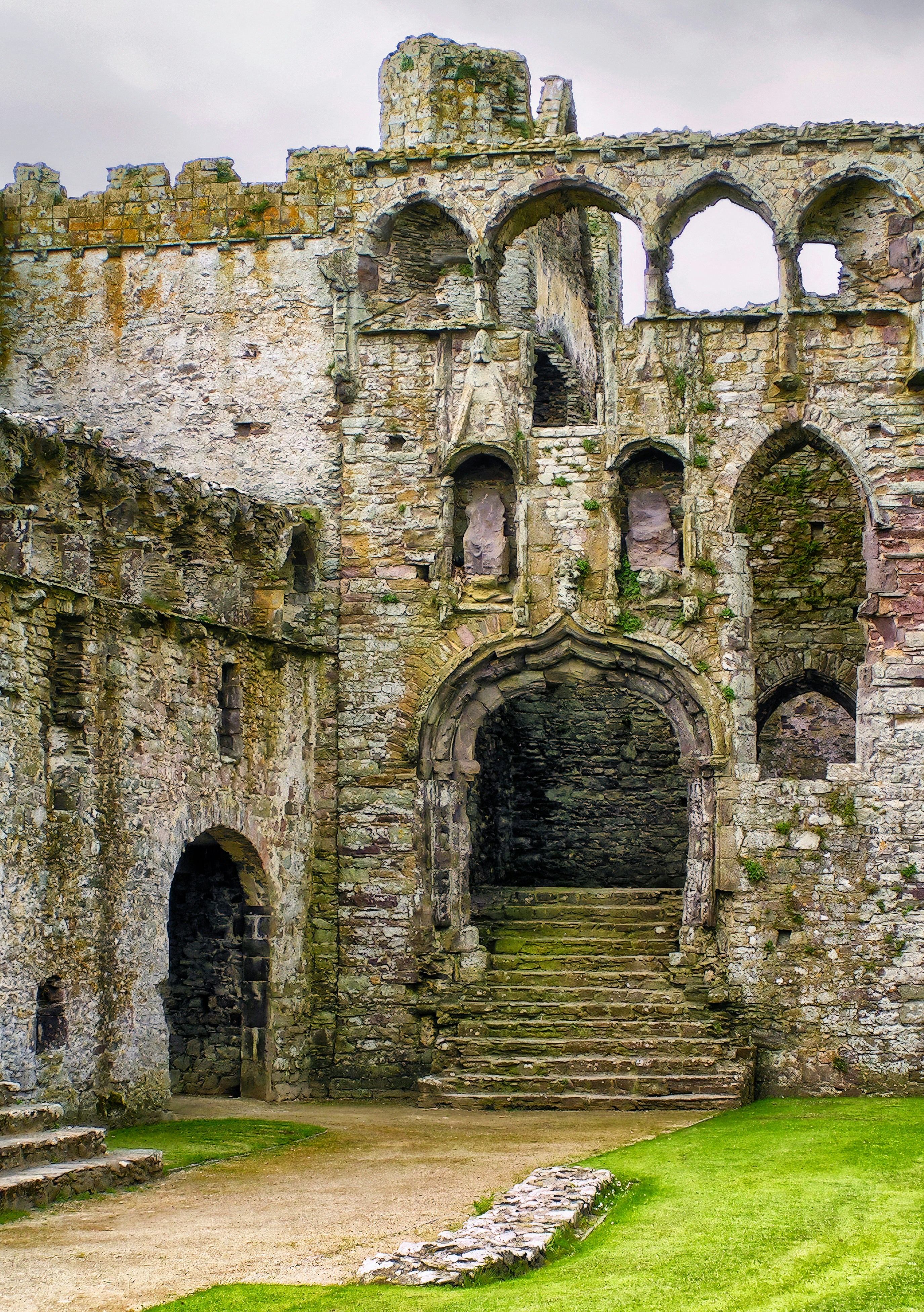 an old stone building