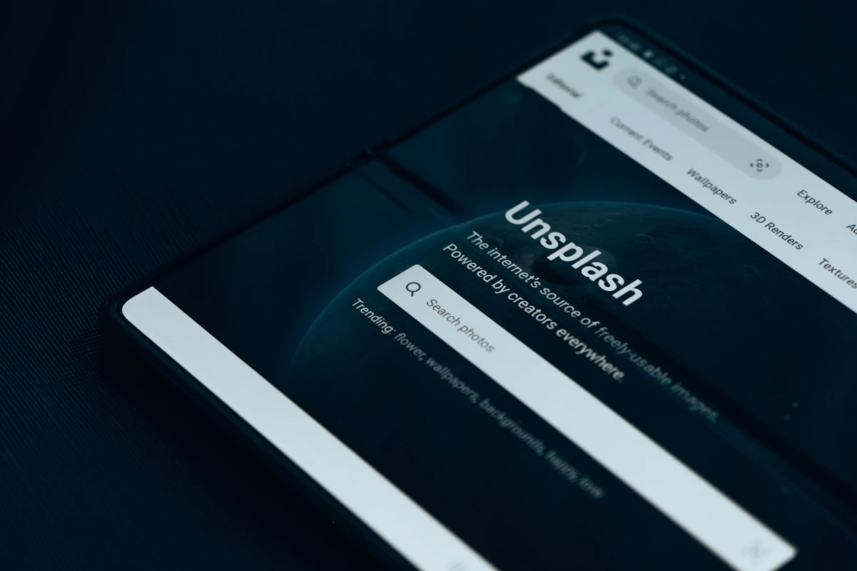 Representación conceptual de un formulario web como vector de entrada para datos maliciosos.