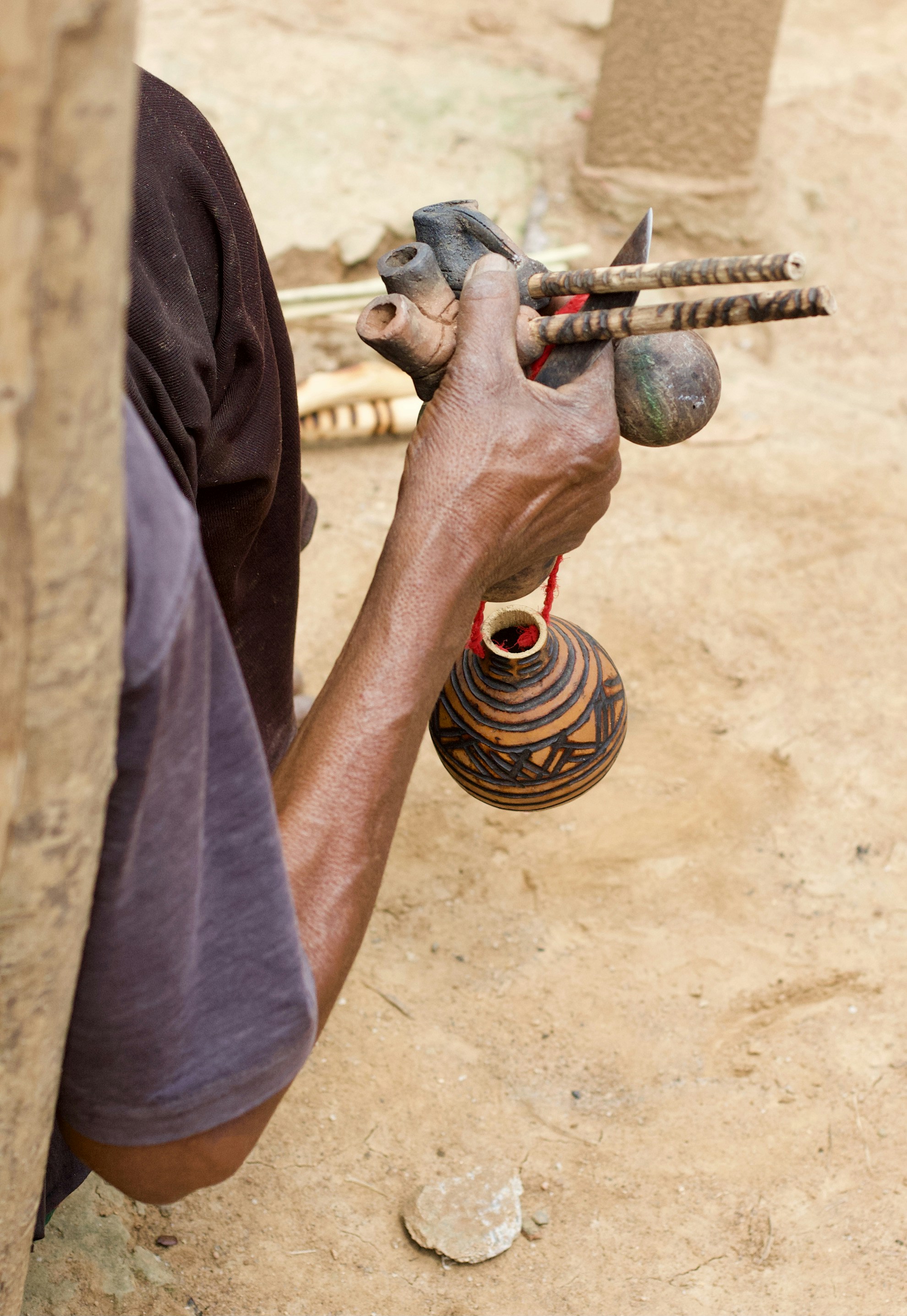 Barkcloth artisan at work