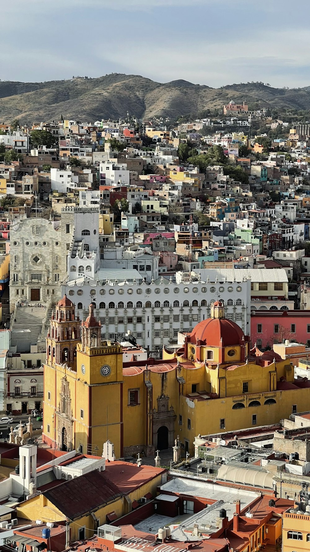 a city with many buildings