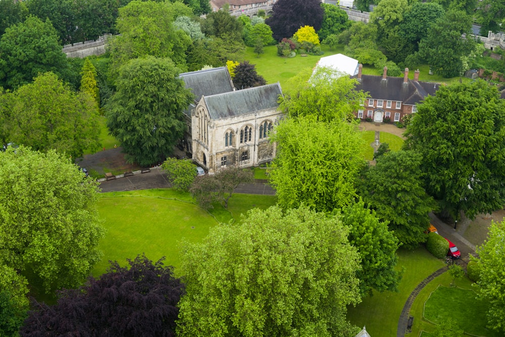 a building surrounded by trees