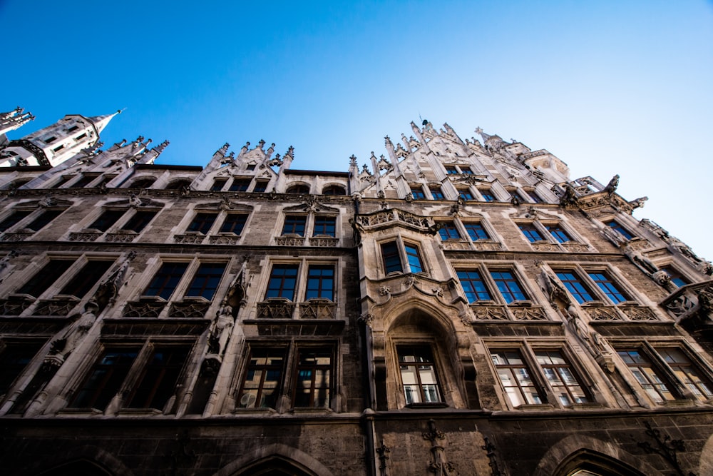 a building with many windows