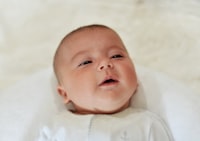 Bébé de 3 mois : développement, alimentation, sommeil et santé