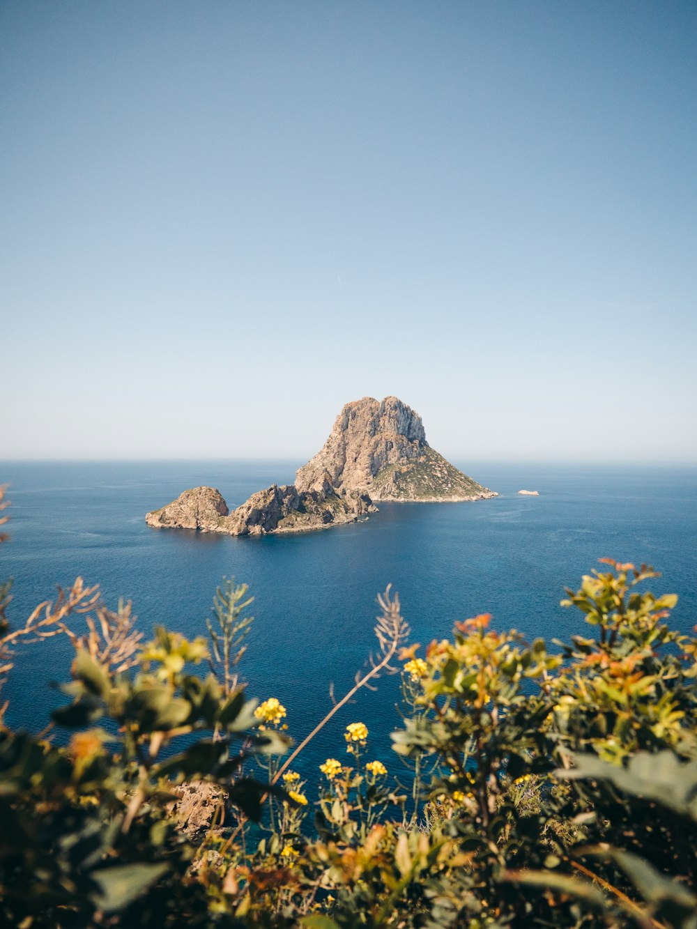 Un grupo de islas en el océano