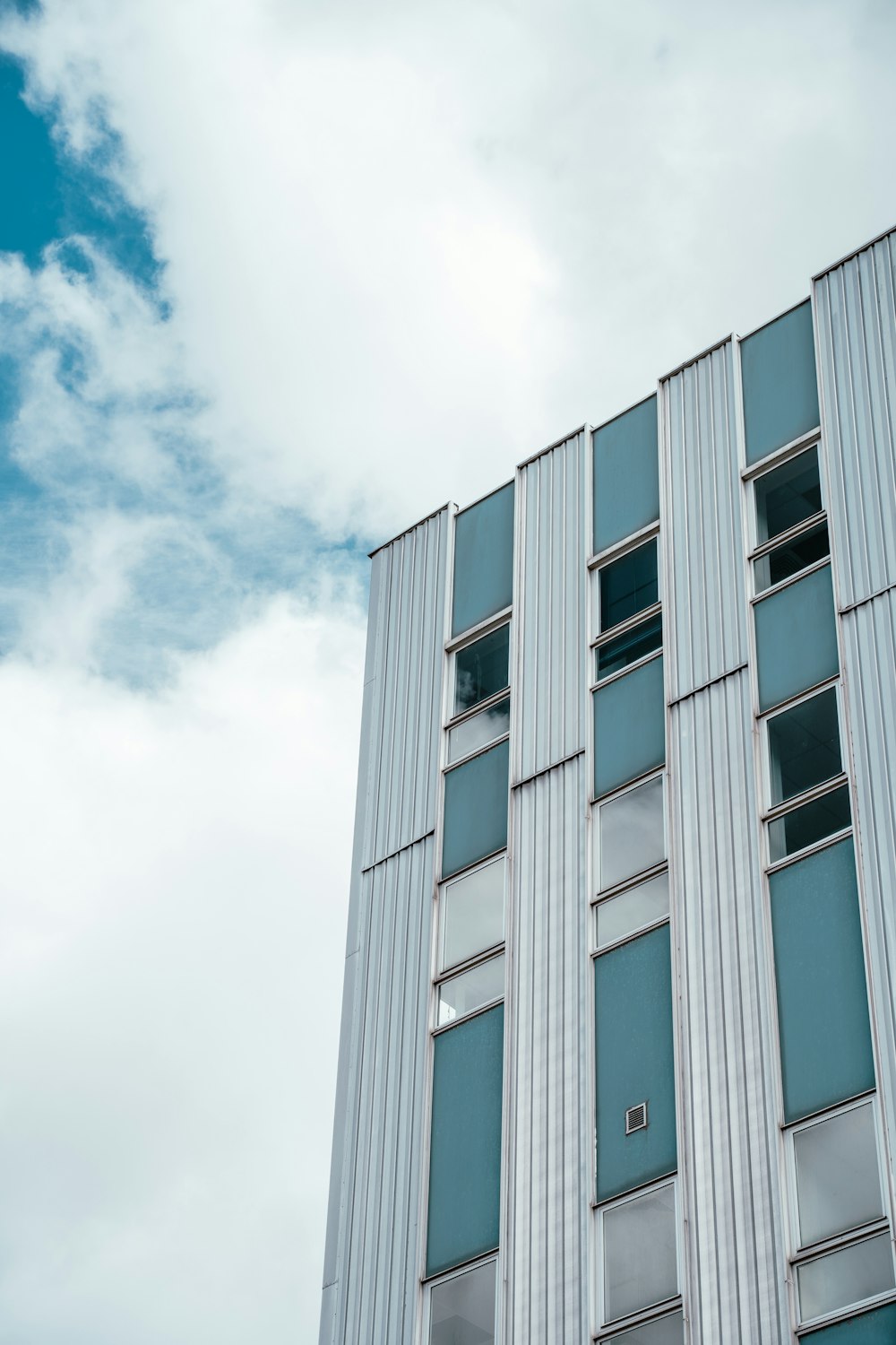 a tall building with windows