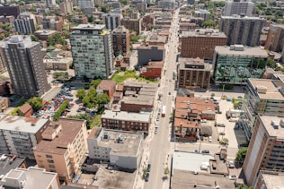 a city with many buildings