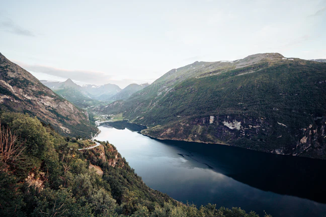 15-Day Norway Luxury Itinerary: Fjords & Arctic Beauty