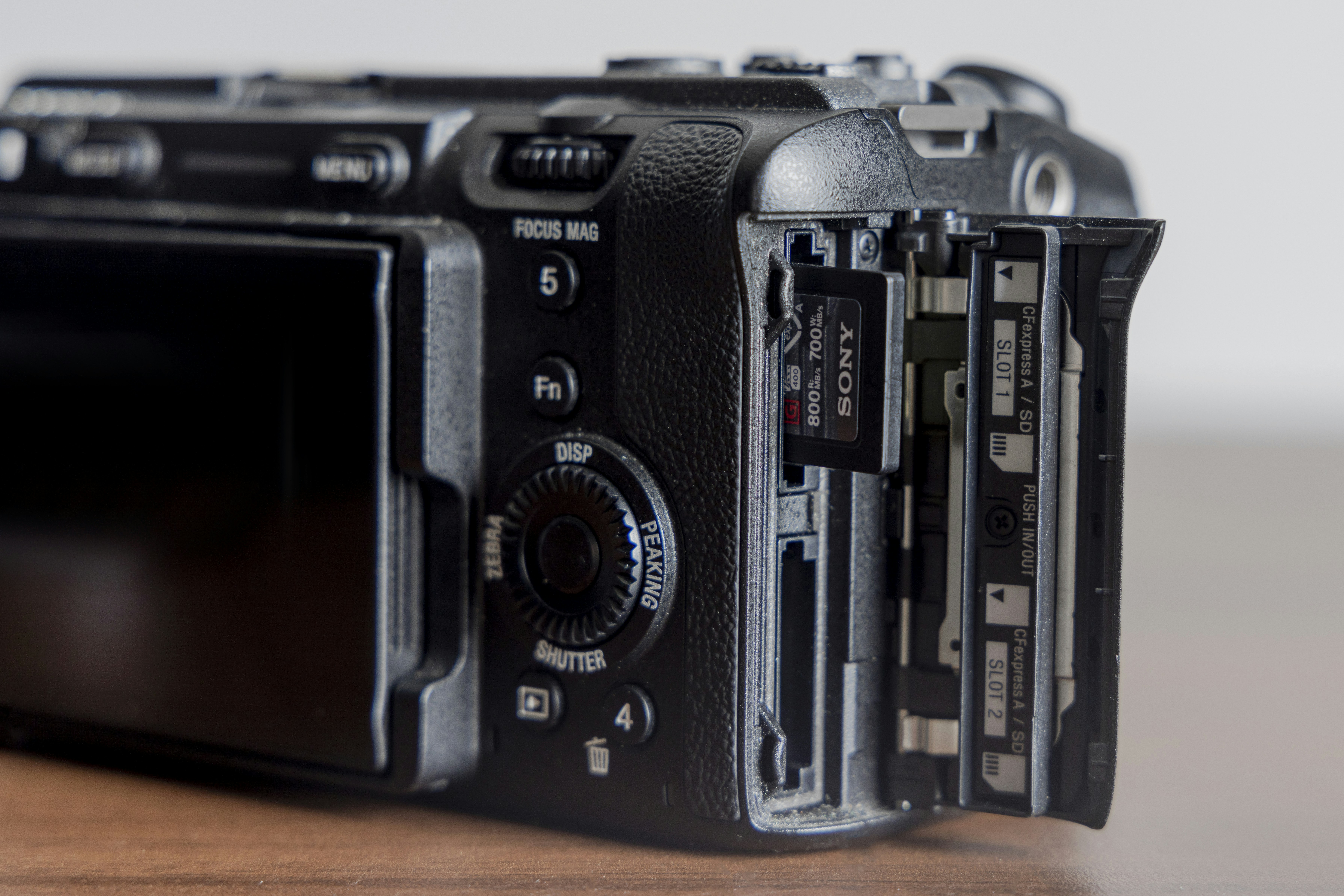 Comparação entre foco pelo obturador e back-button focus em câmeras digitais