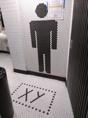Bathroom section of the isometric house featuring a circle with a water control icon.