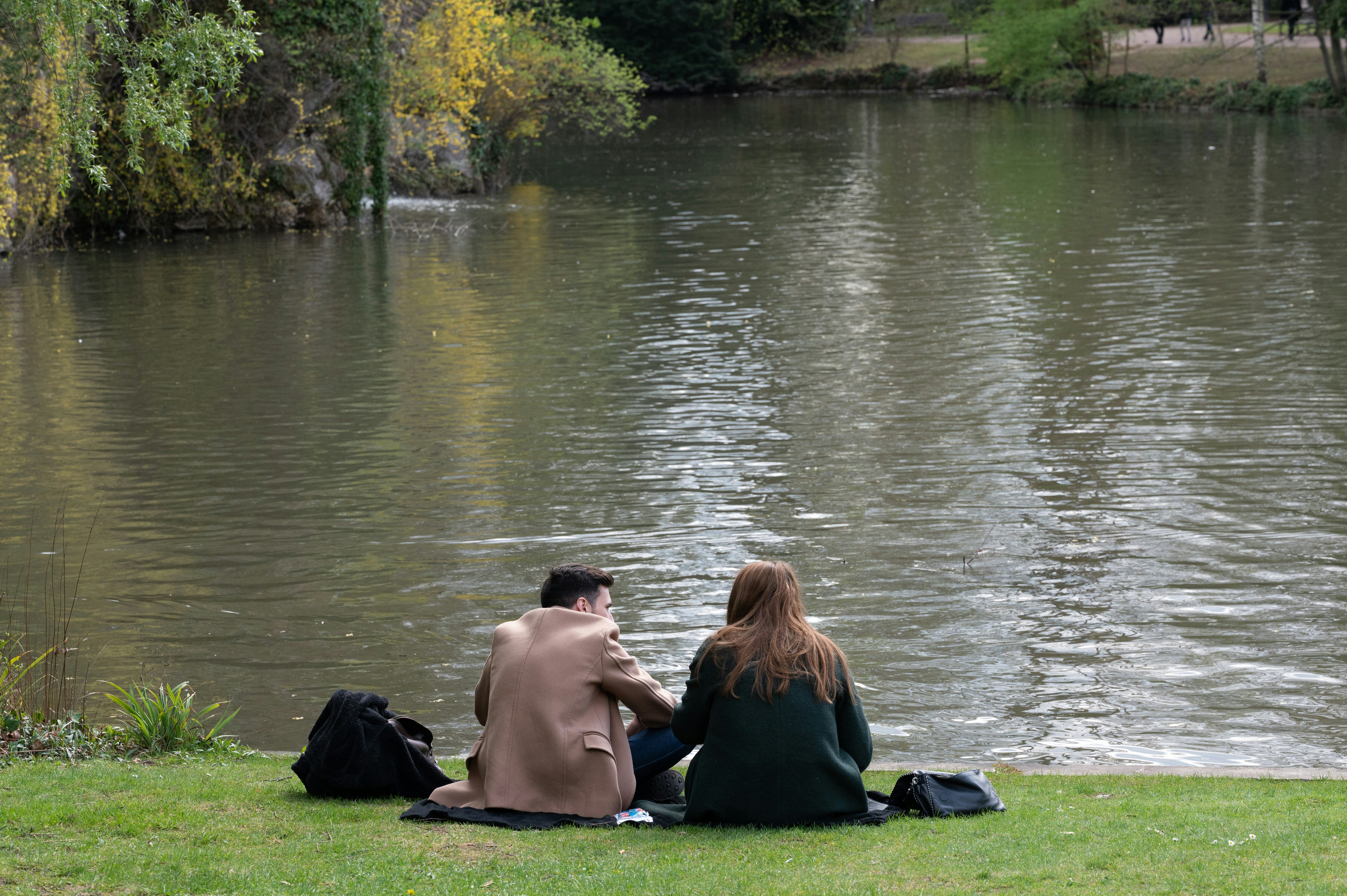 photo-1656743343326-6e850c3266f6?ixid=M3wxMjA3fDB8MXxzZWFyY2h8MTJ8fGNvdXBsZXMlMjBjb3Vuc2VsbGluZ3xlbnwwfHx8fDE3NTUzODE3NTh8MA\u0026ixlib=rb-4.1.0