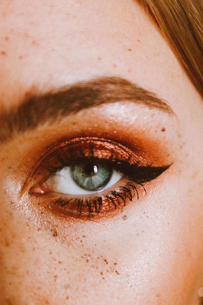Beyond Black Eyeliner: Try Plum and Bronze for Dimension